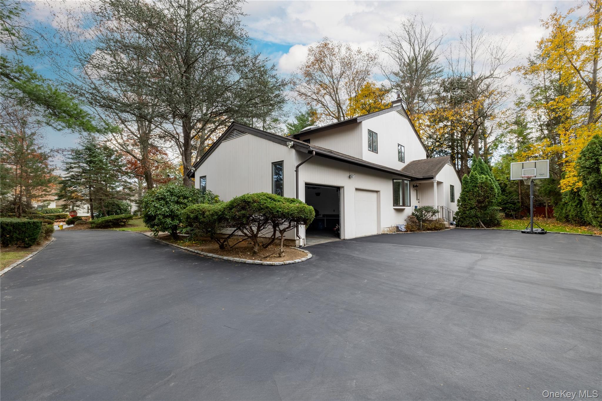 #20 photo, 12 Bolton Drive, Manhasset , NY 11030