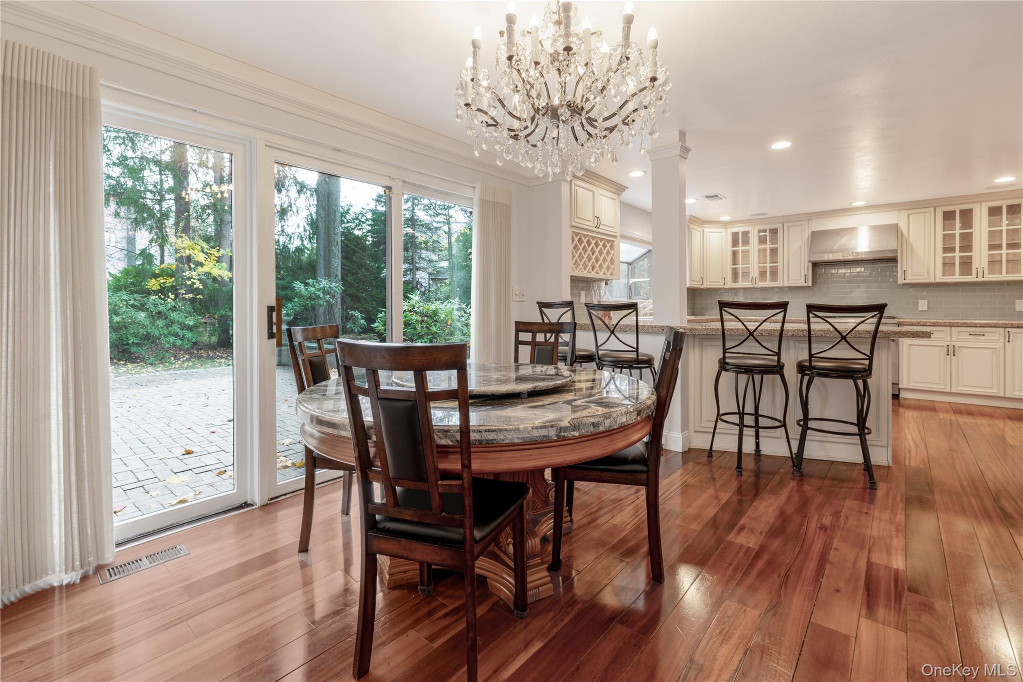 #8 photo, 12 Bolton Drive, Manhasset , NY 11030