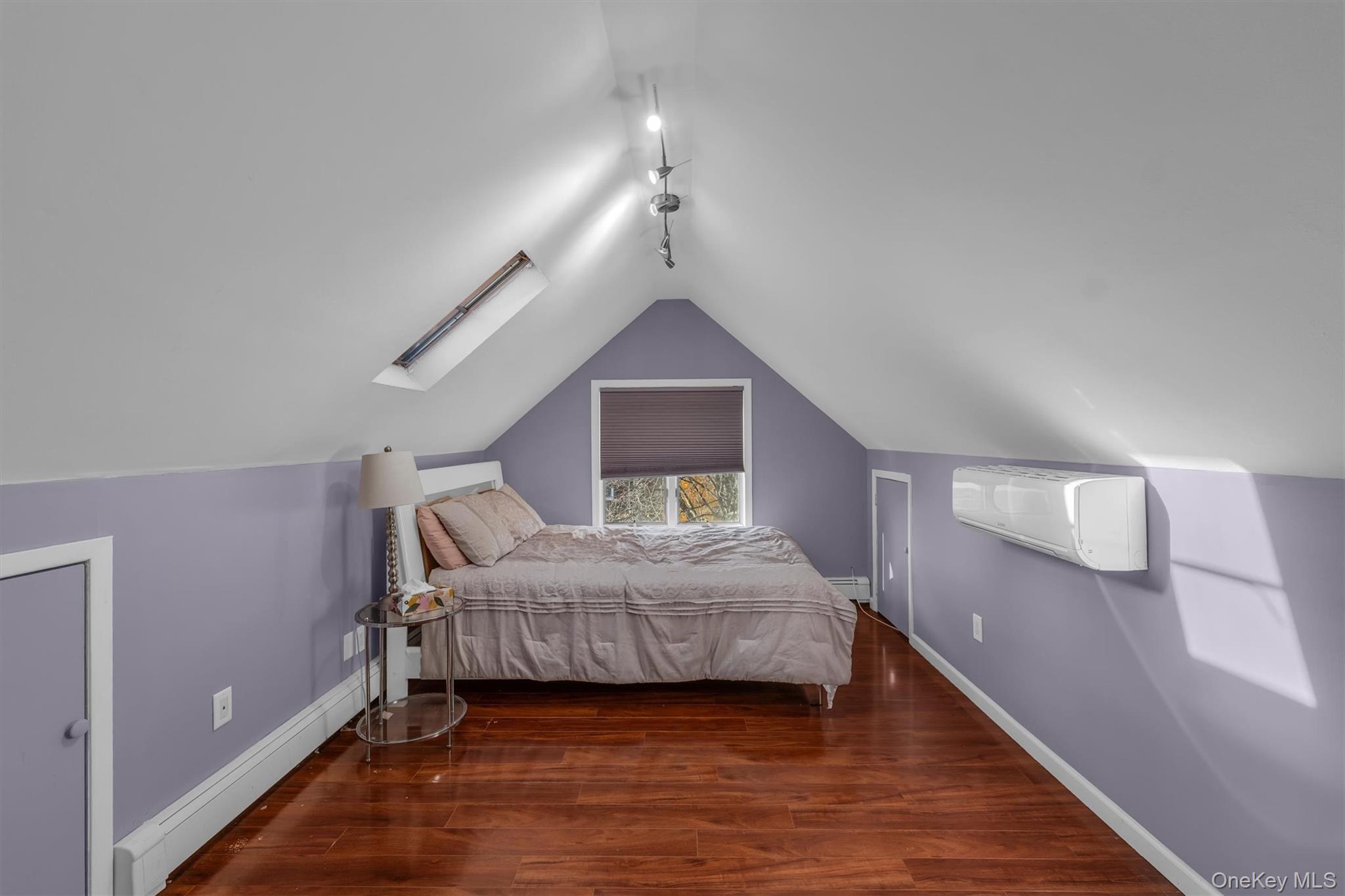 #12 photo, 95 Liberty Boulevard, ناسو Valley Stream , NY 11580