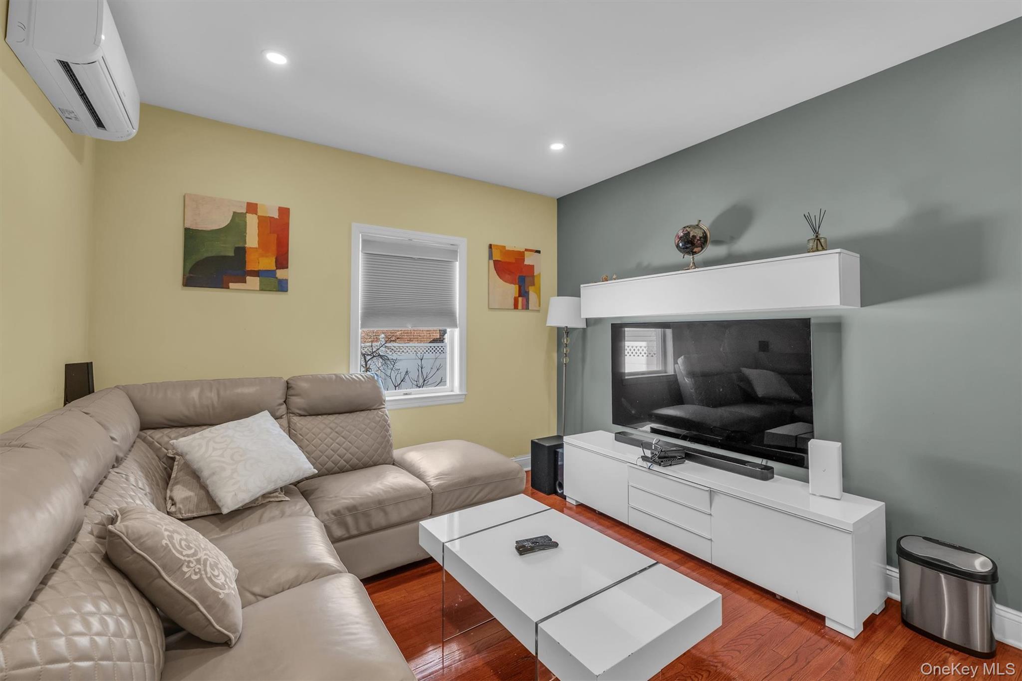 #9 photo, 95 Liberty Boulevard, ناسو Valley Stream , NY 11580