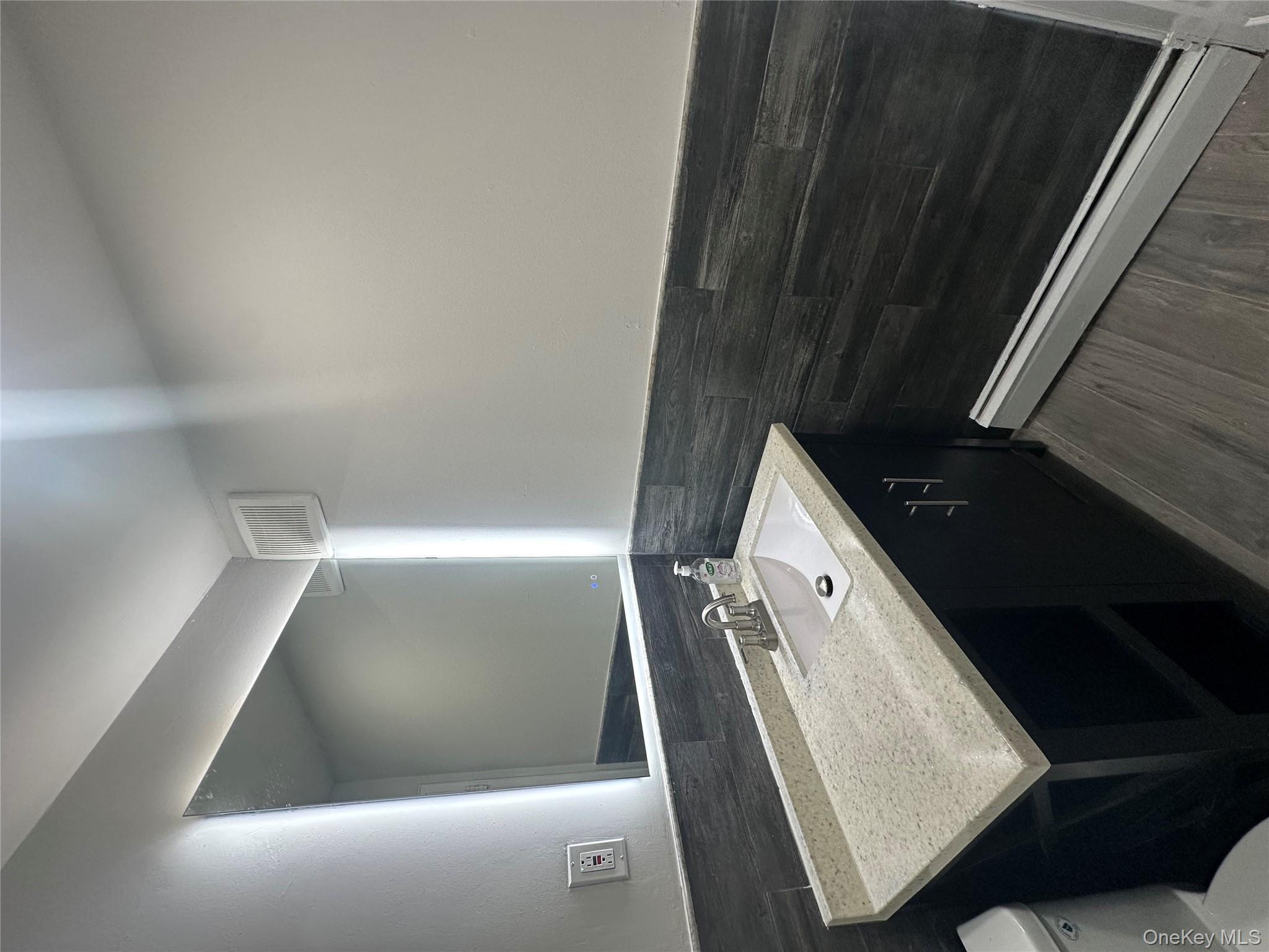 #6 photo, 901 Cleveland Street, Brooklyn , NY 11208