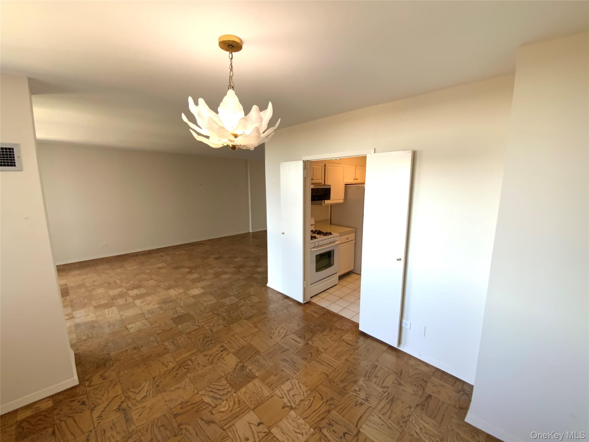 #5 photo, 27010 Grand Central Parkway, Floral Park , NY 11005