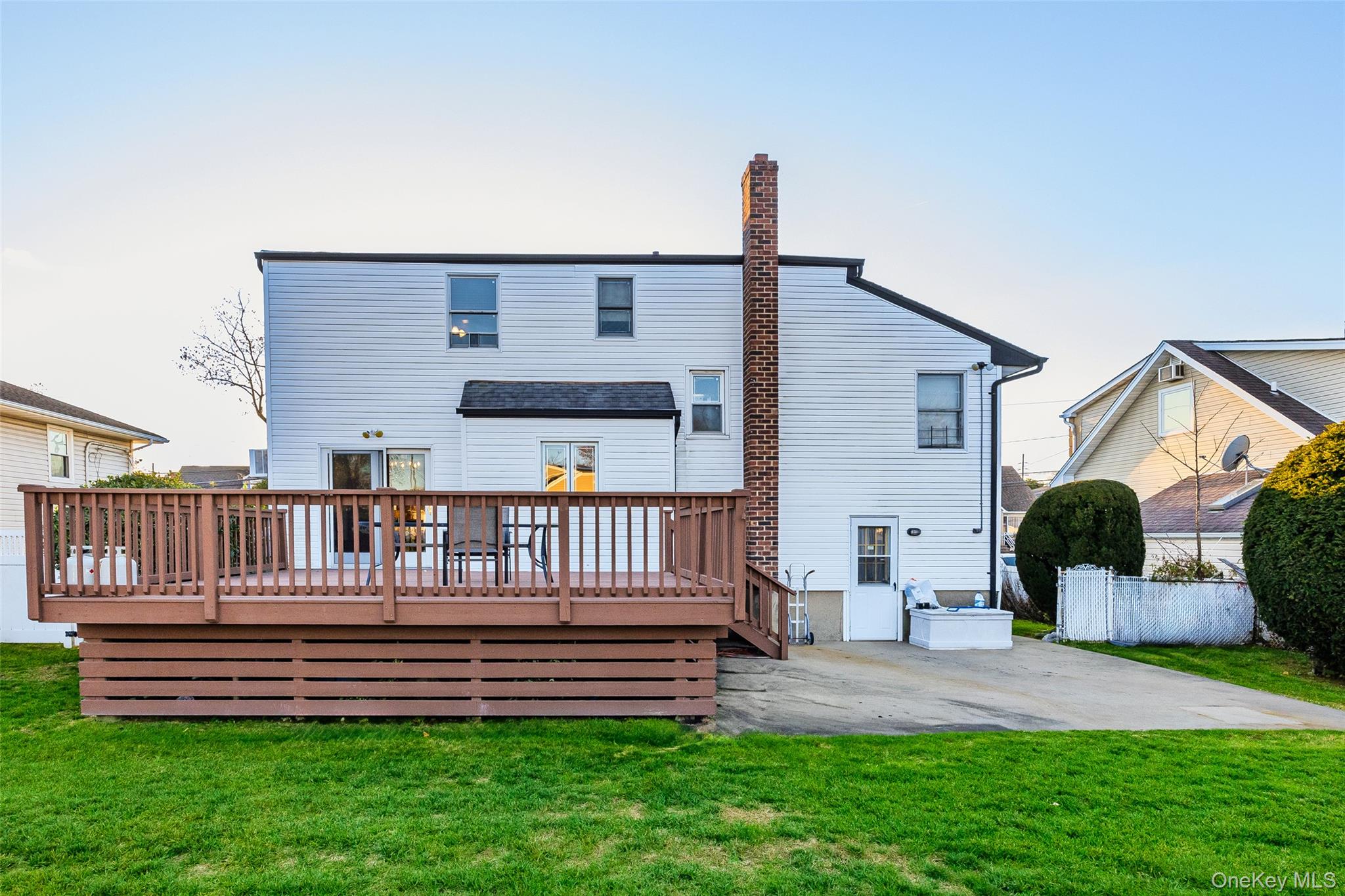 #19 photo, 3409 5th Street, Oceanside , NY 11572