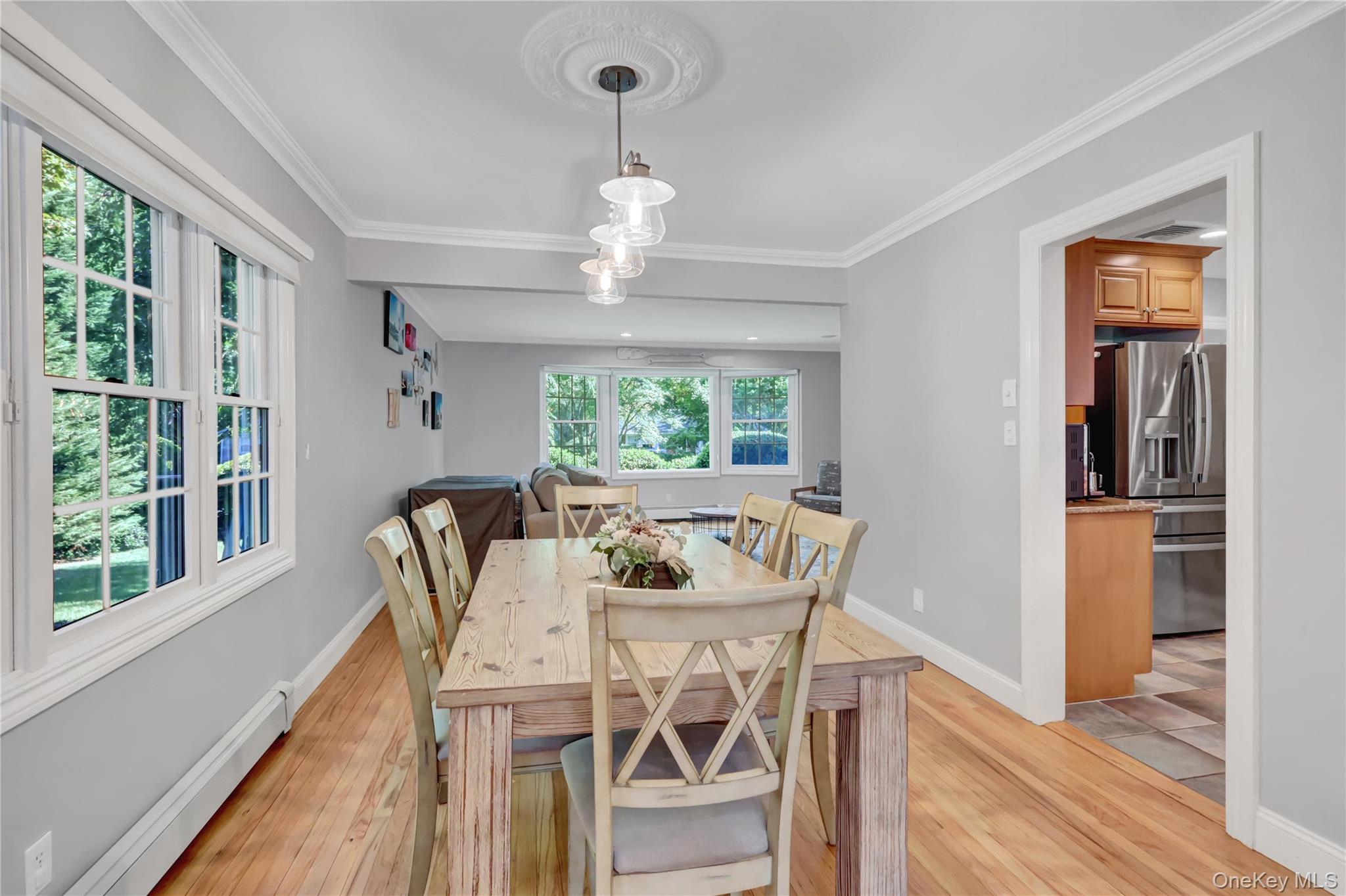 #11 photo, 5 Robin Lane, Huntington , NY 11743