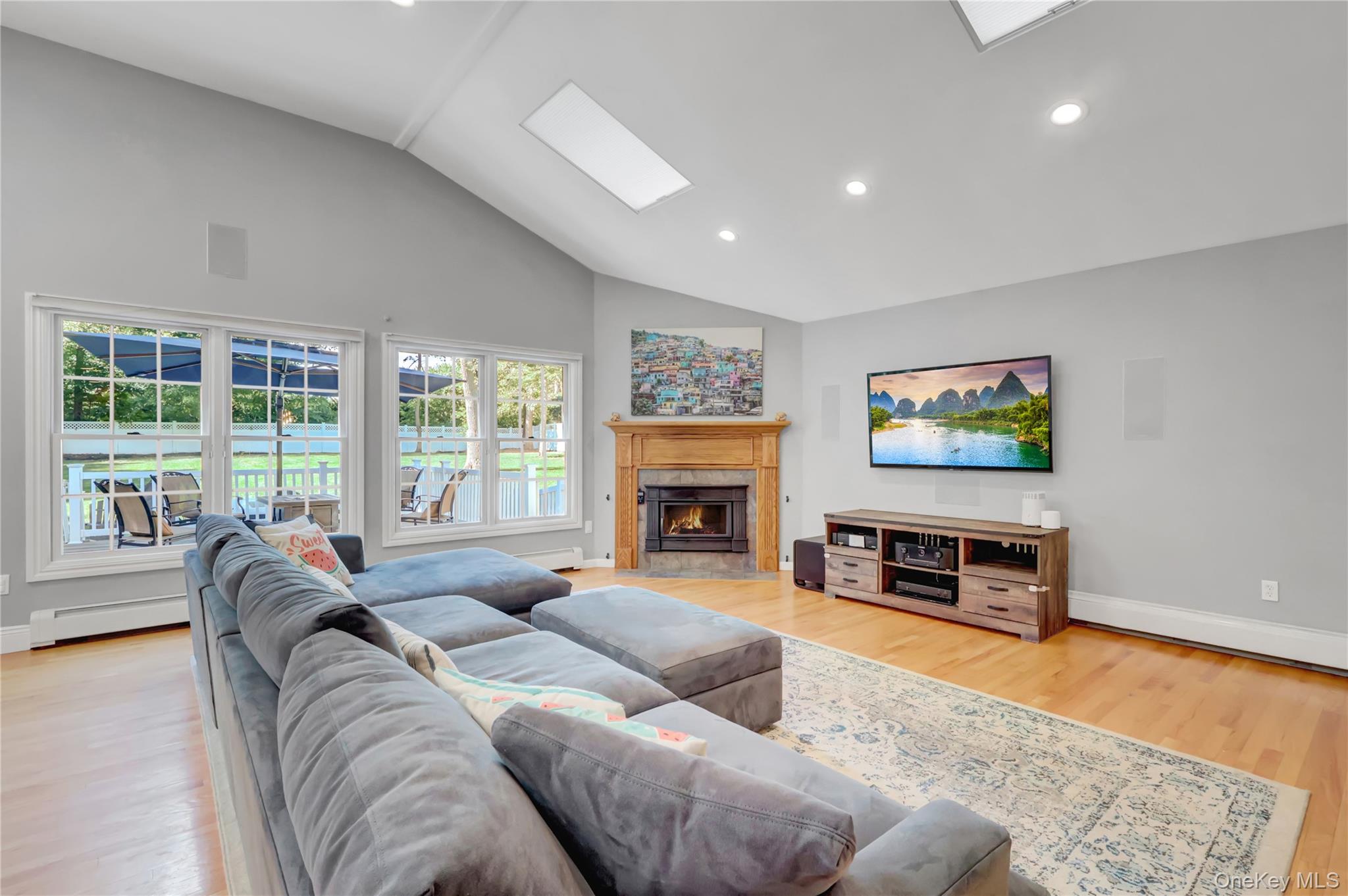 #13 photo, 5 Robin Lane, Huntington , NY 11743