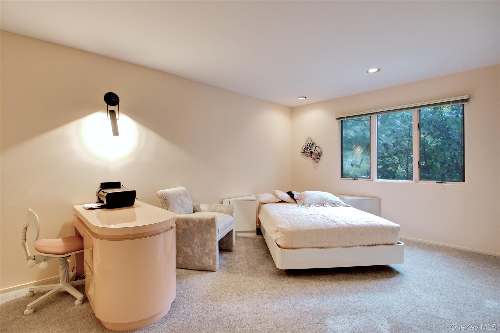 #12 photo, 7 Pin Oak Court, Old Brookville , NY 11545