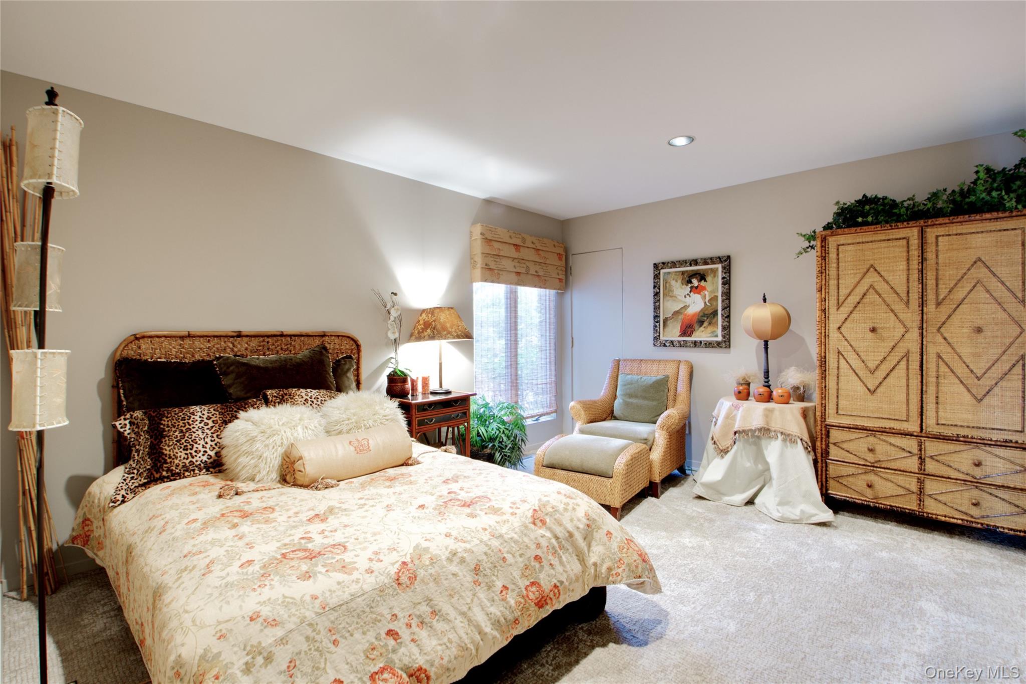 #13 photo, 7 Pin Oak Court, Old Brookville , NY 11545