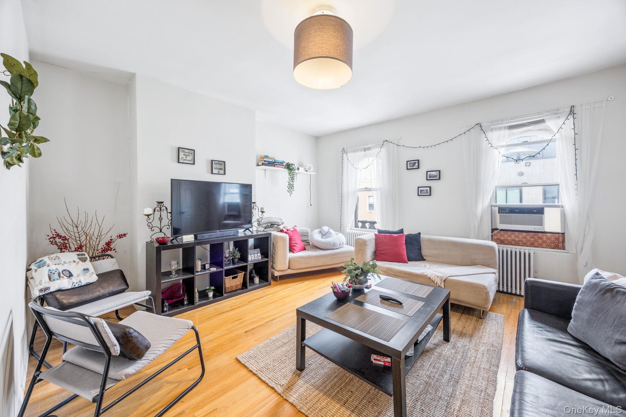 #20 photo, 188 N 8th St Street, Brooklyn , NY 11211