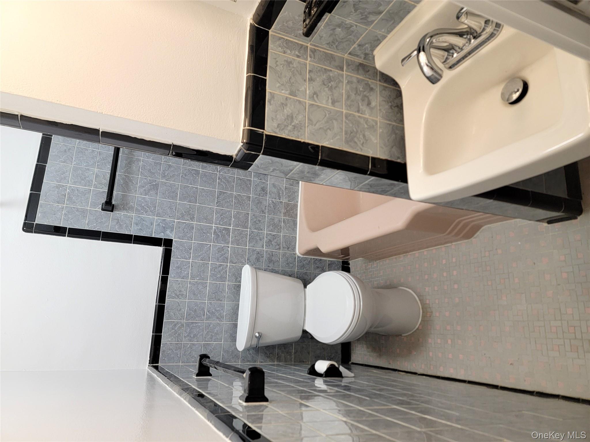 #11 photo, 111 N Broadway, Irvington , NY 10533