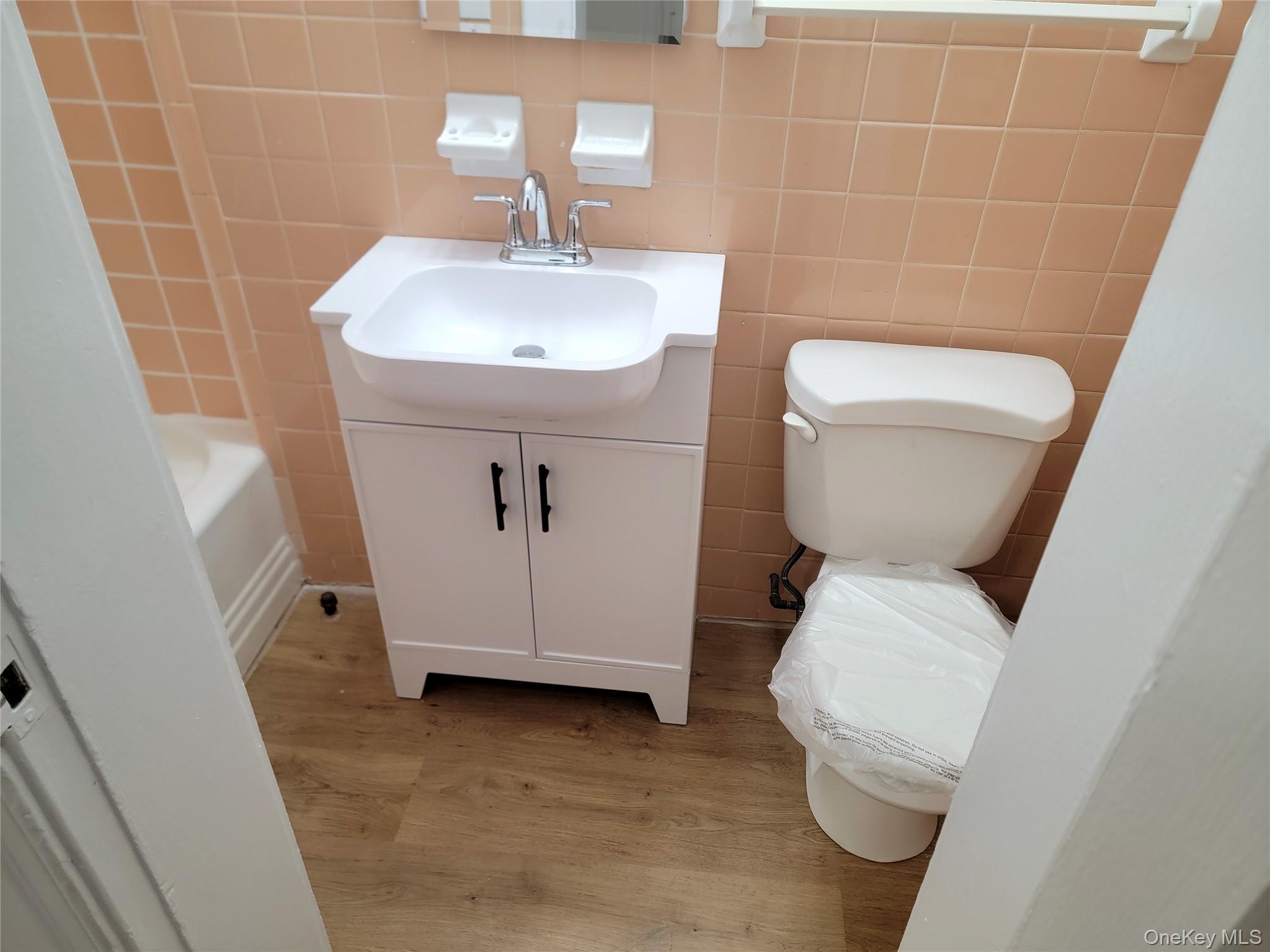 #7 photo, 111 N Broadway, Irvington , NY 10533