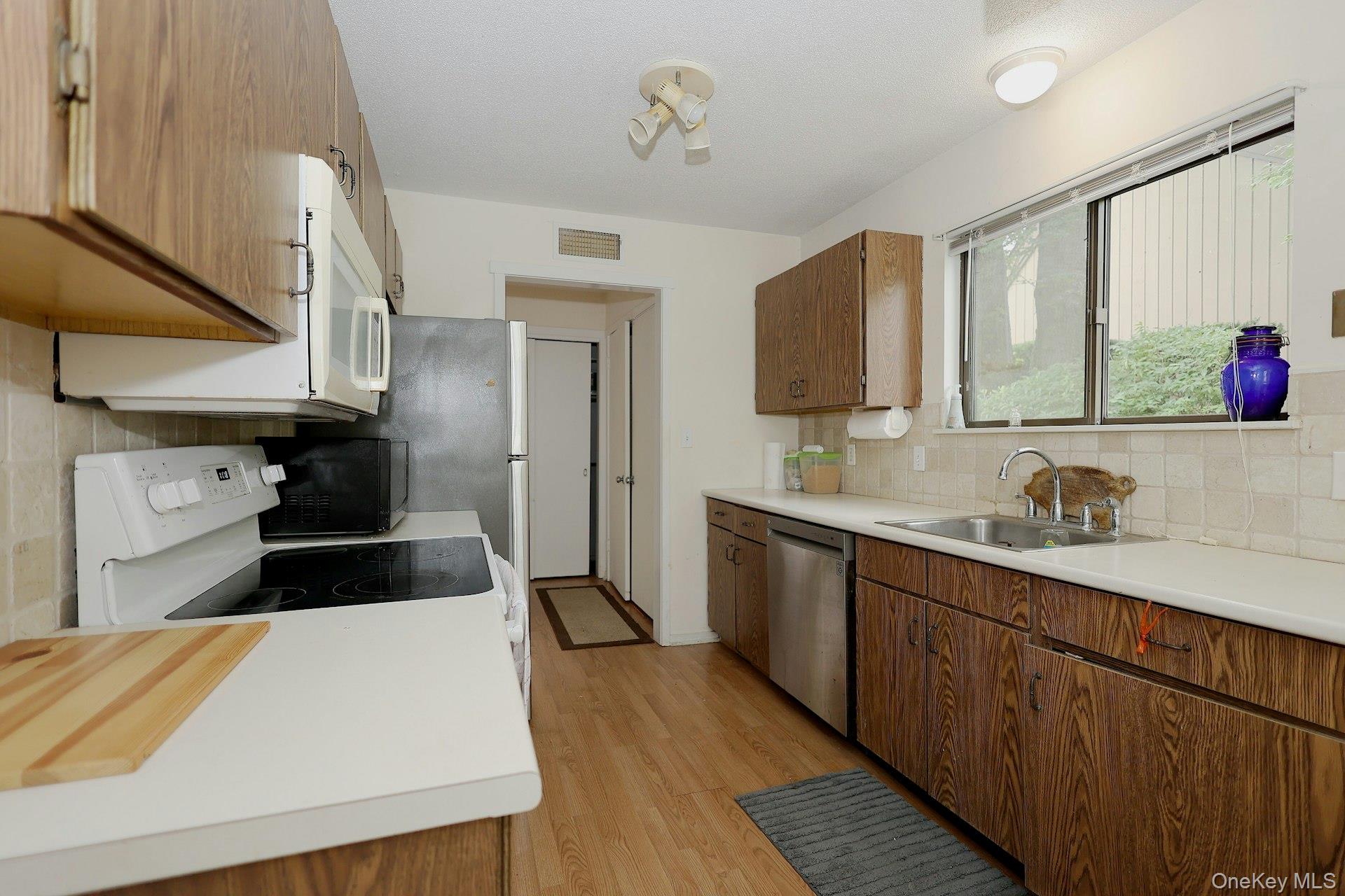 #9 photo, 129 Heritage Hills, Somers , NY 10589