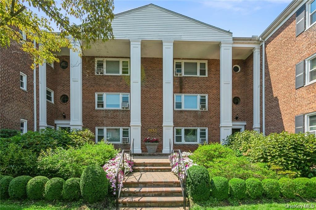 #2 photo, 1833 Palmer Avenue, Larchmont , NY 10538