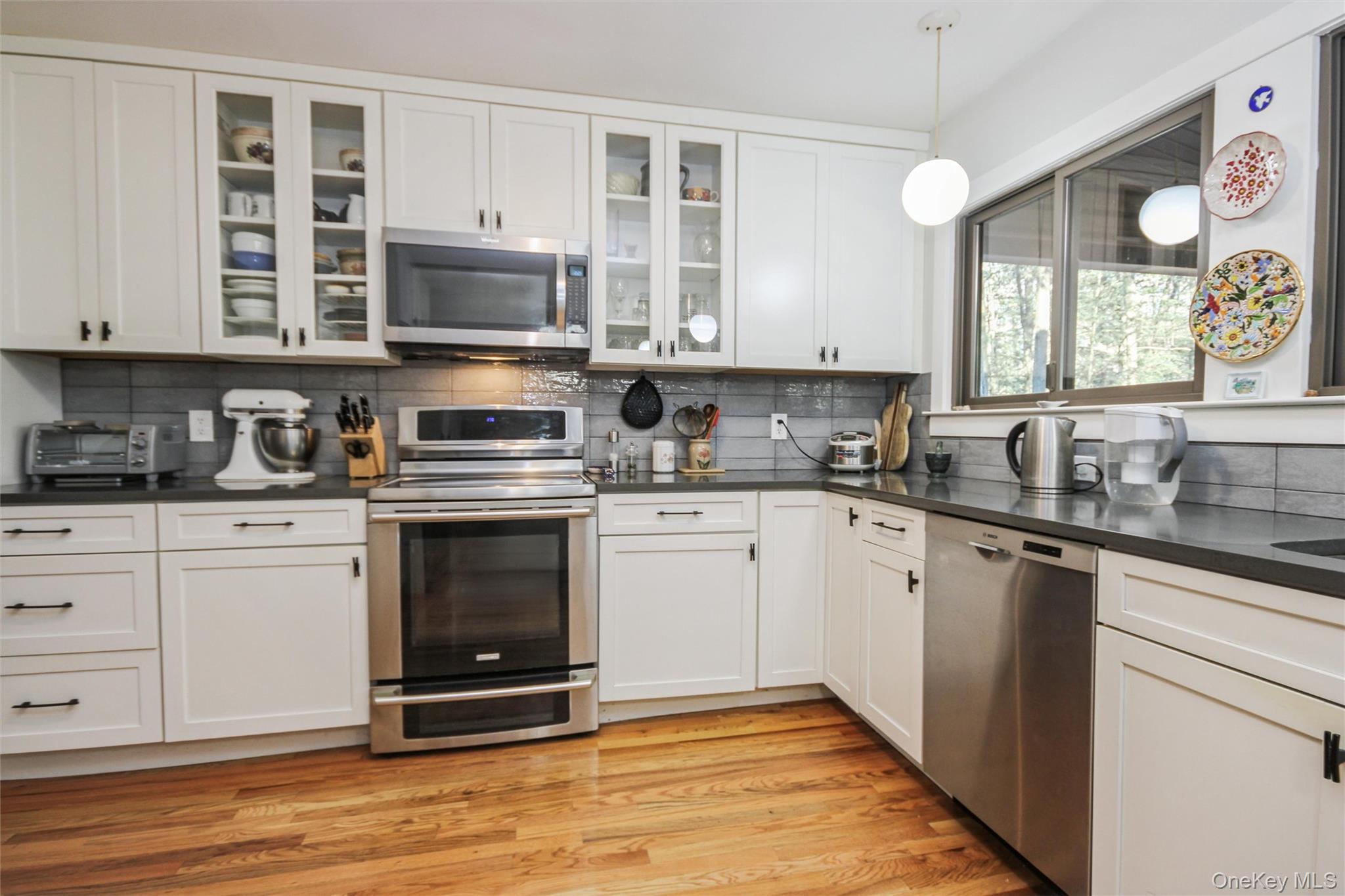 #11 photo, 5 Van Court, Hyde Park , NY 12538