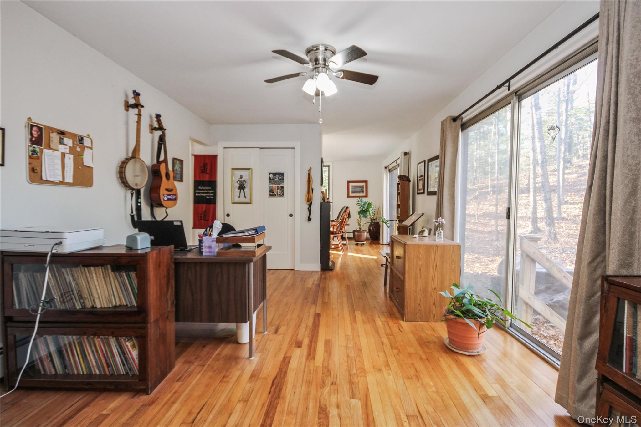 #16 photo, 5 Van Court, Hyde Park , NY 12538