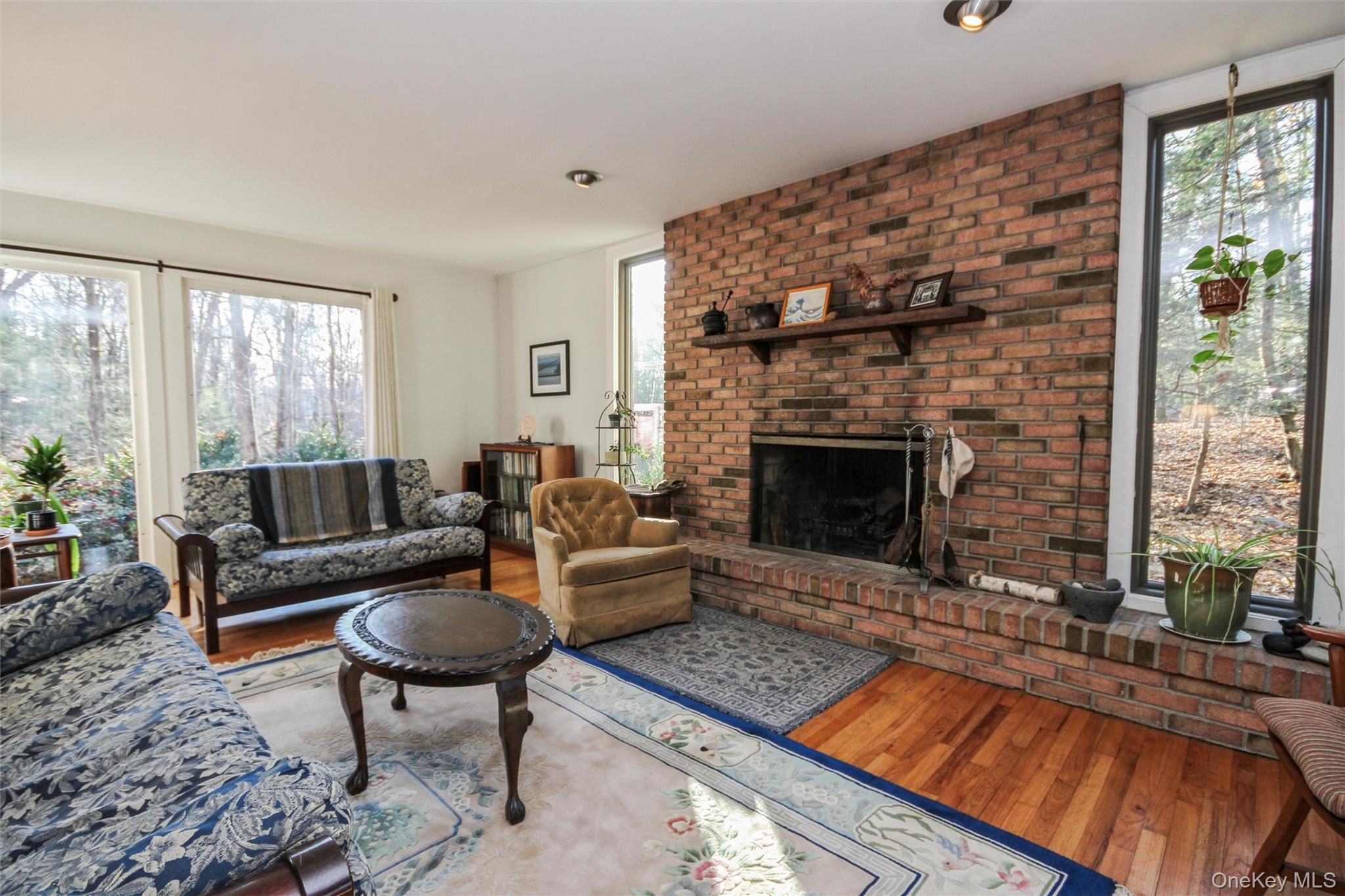 #18 photo, 5 Van Court, Hyde Park , NY 12538