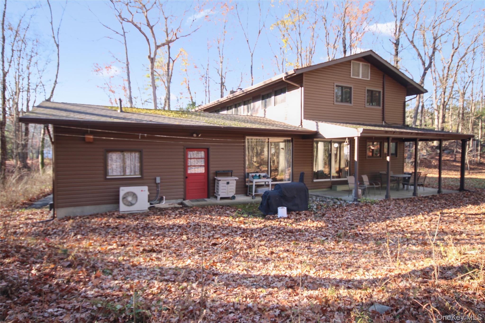 #5 photo, 5 Van Court, Hyde Park , NY 12538