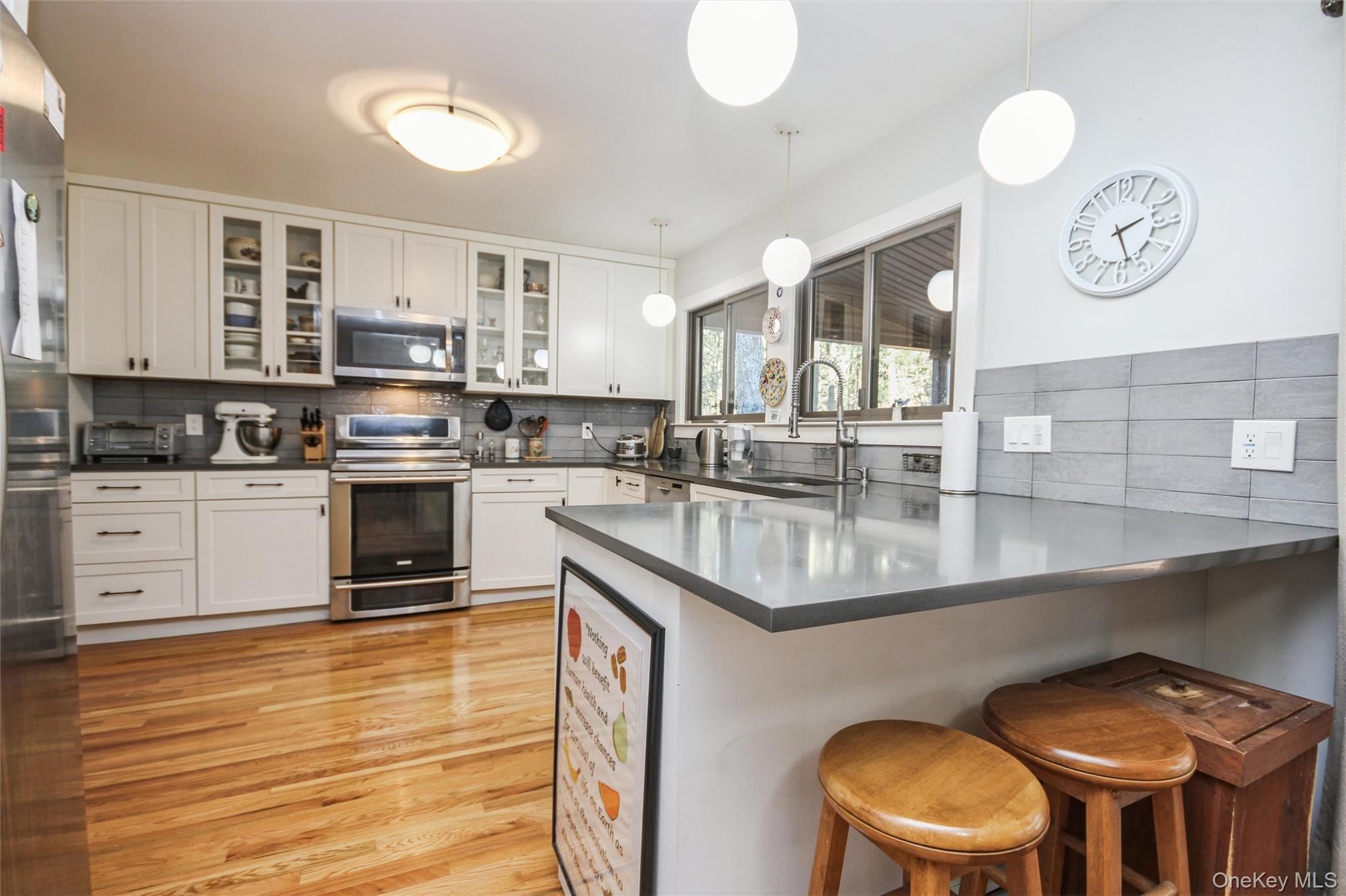 #9 photo, 5 Van Court, Hyde Park , NY 12538