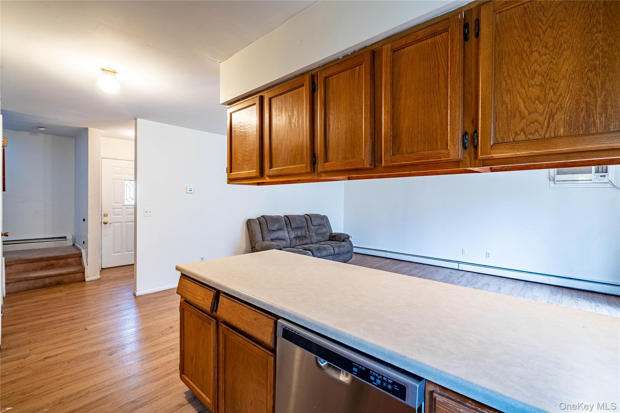 #7 photo, 6 Eaton Court, Middletown , NY 10940