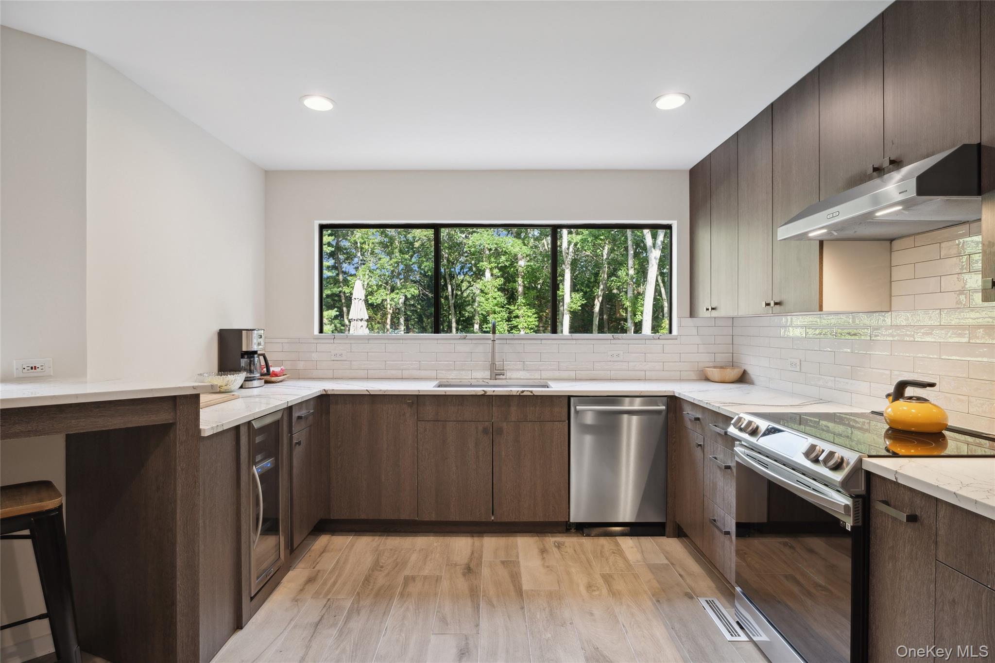 #10 photo, 26 Woodland Way, Quogue , NY 11959