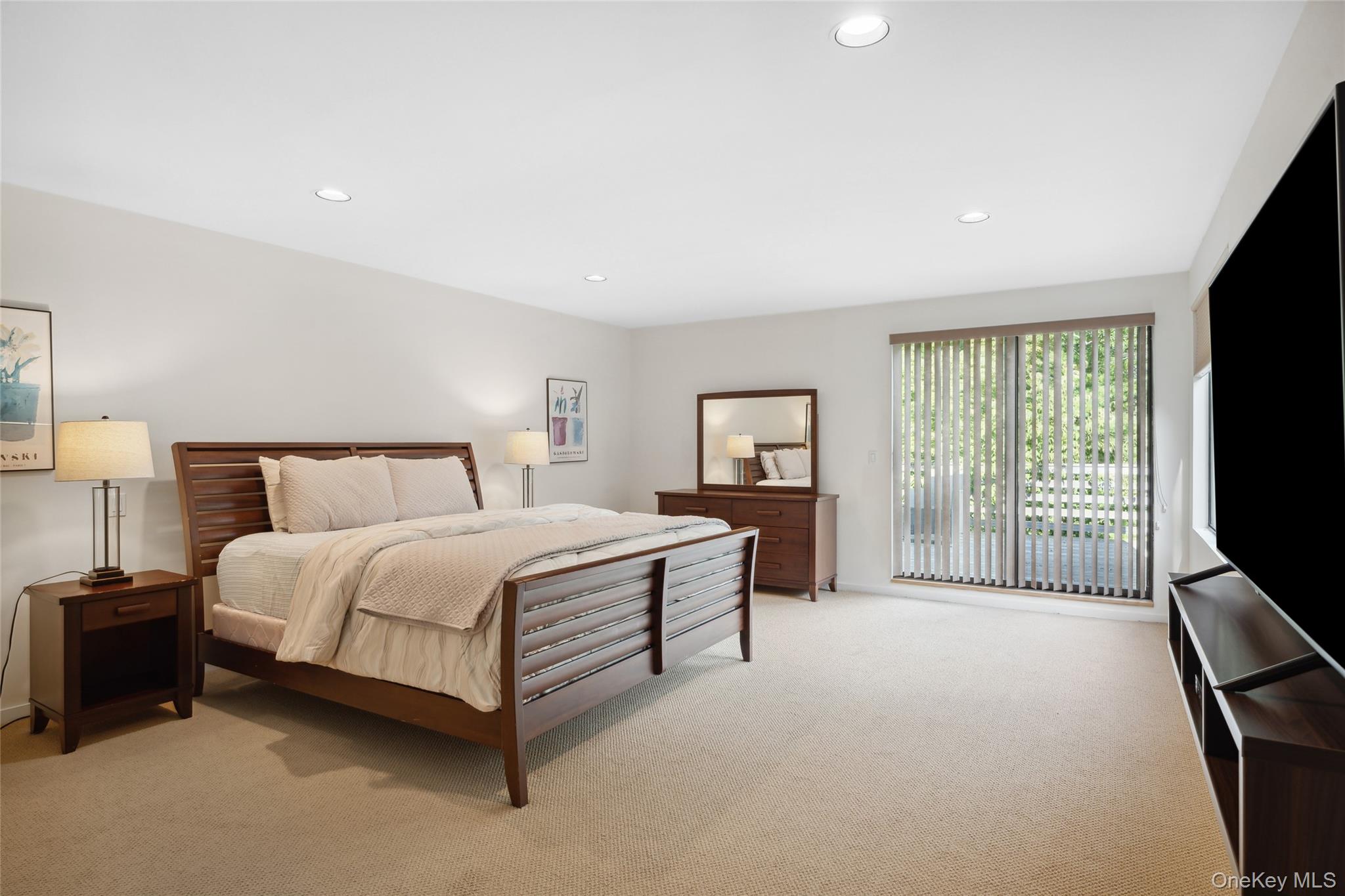 #12 photo, 26 Woodland Way, Quogue , NY 11959