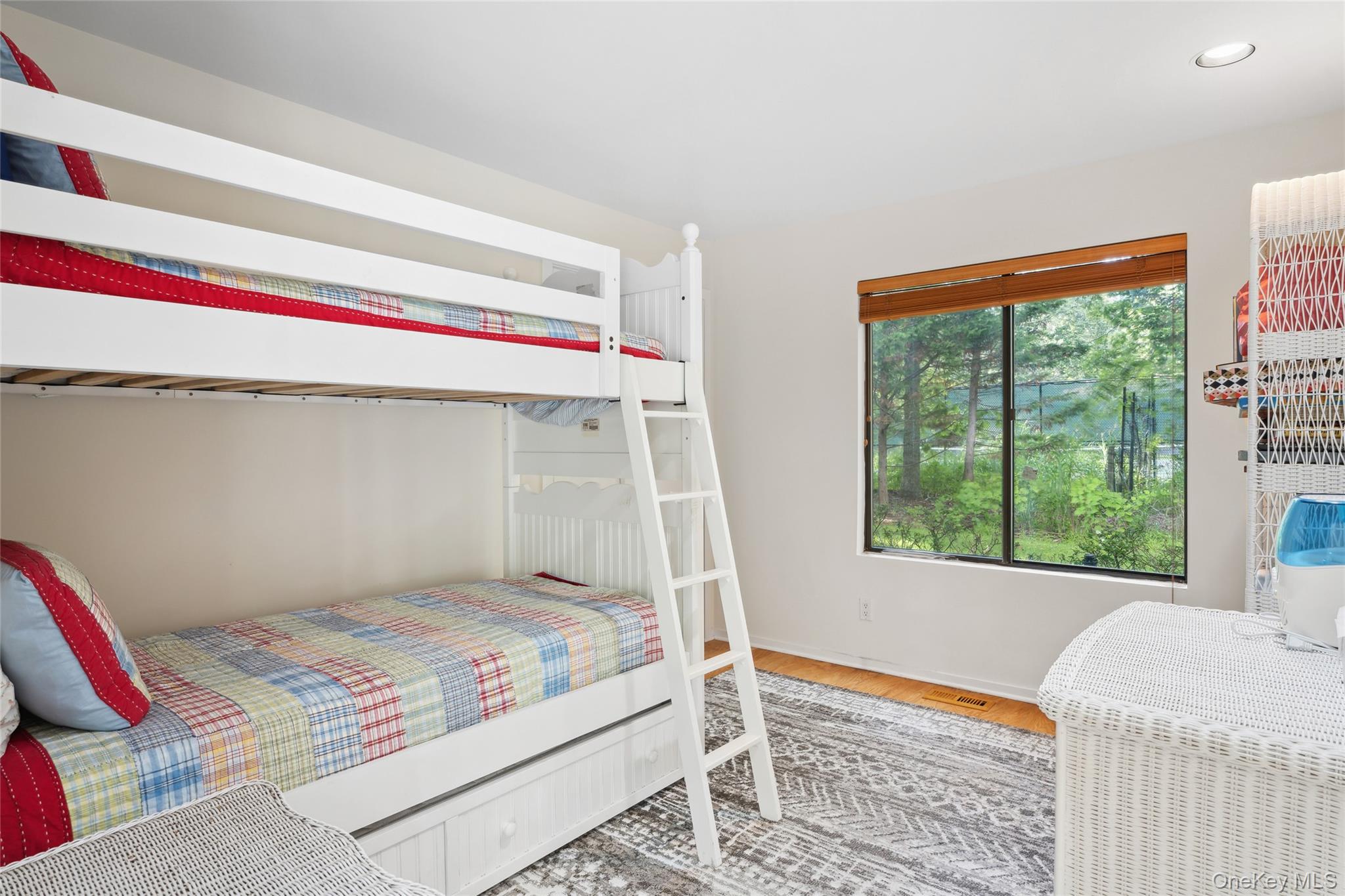 #16 photo, 26 Woodland Way, Quogue , NY 11959