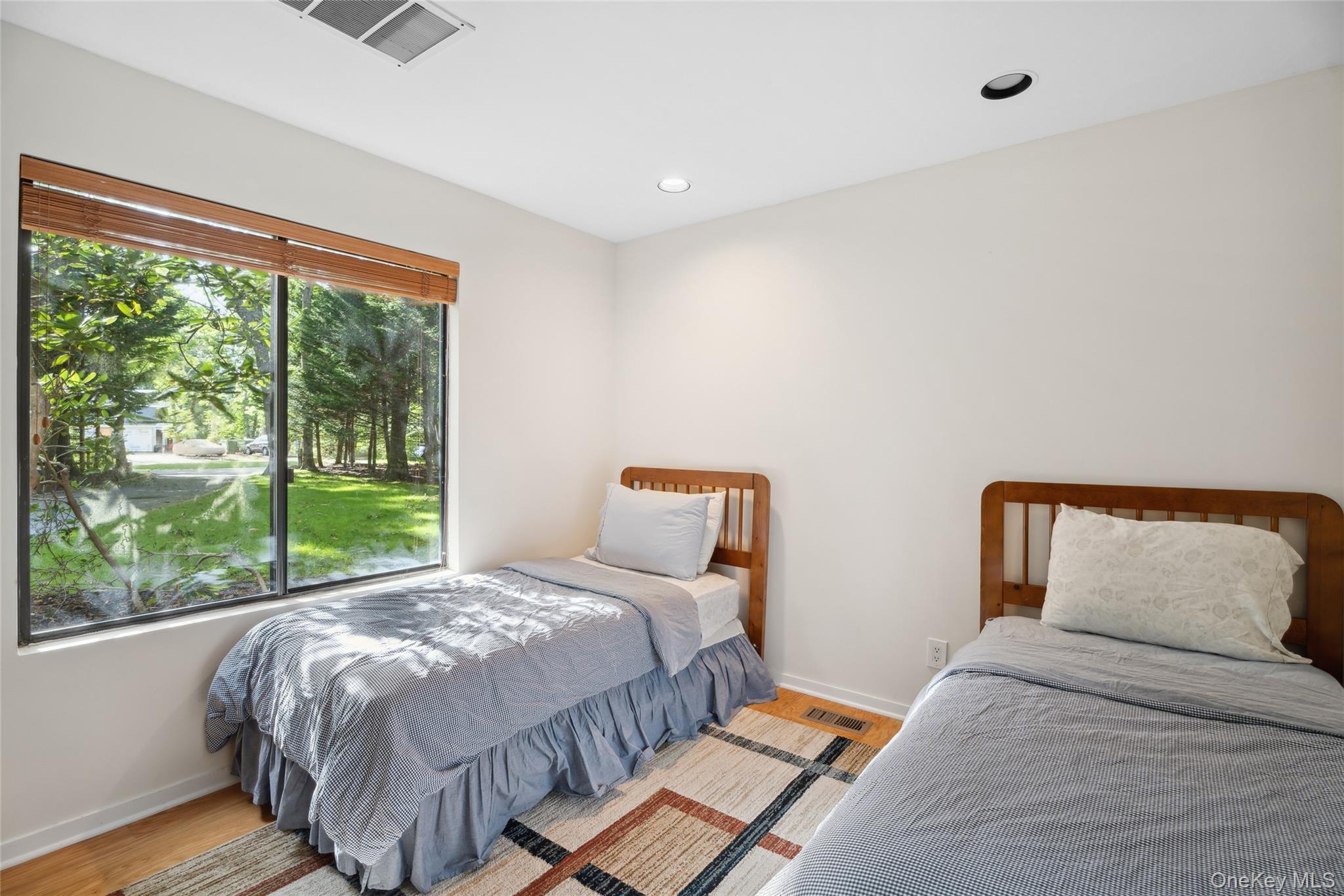 #18 photo, 26 Woodland Way, Quogue , NY 11959