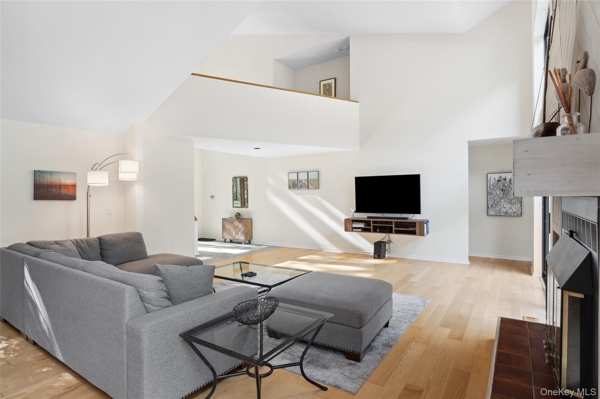 #6 photo, 26 Woodland Way, Quogue , NY 11959