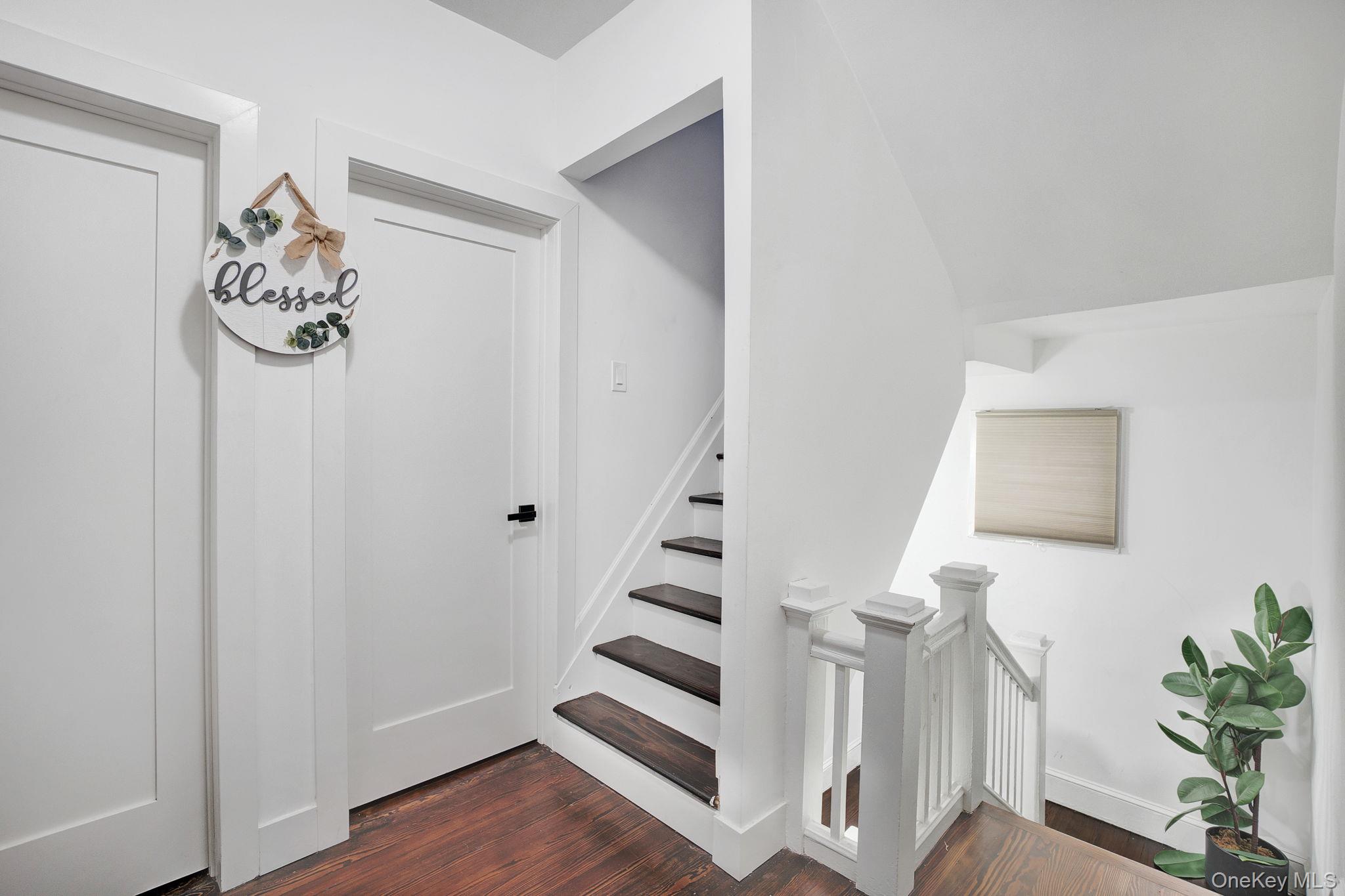 #16 photo, 810 Wallace Avenue, Baldwin , NY 11510