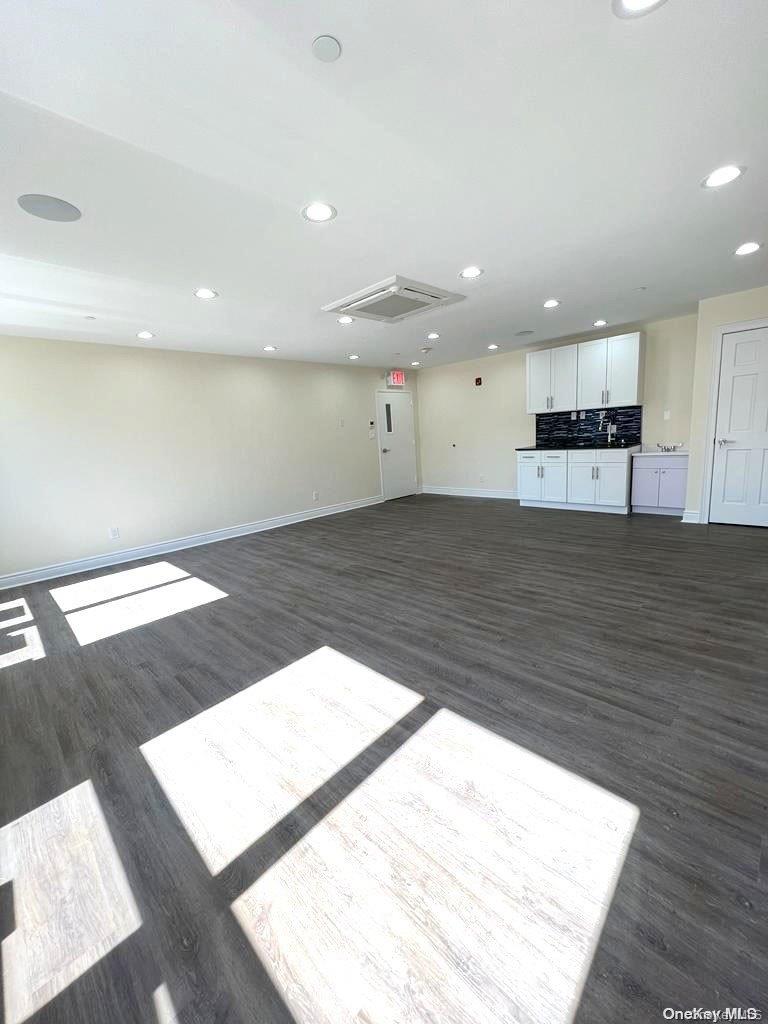 #12 photo, 8015 188th Street, Jamaica Estates , NY 11423