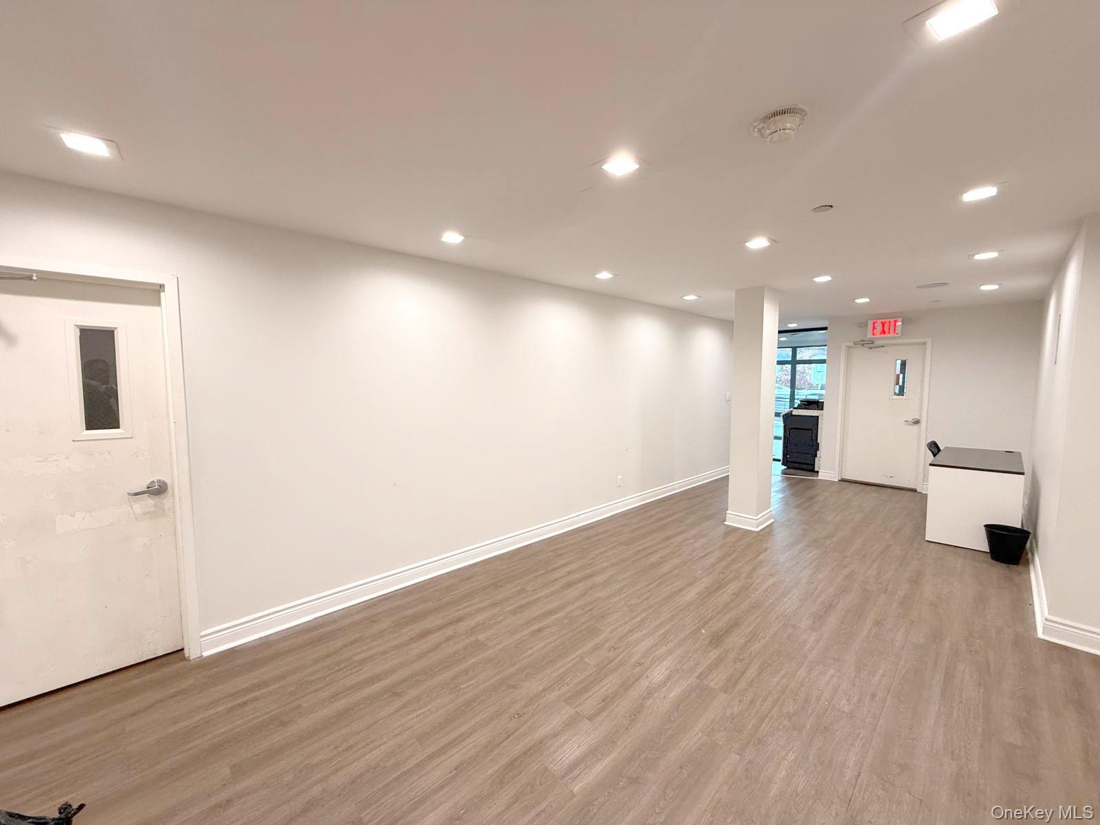 #7 photo, 8015 188th Street, Jamaica Estates , NY 11423