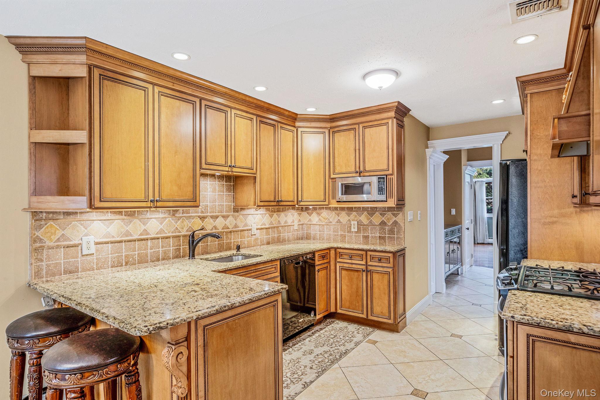 #11 photo, 310 Terry Road, Smithtown , NY 11787