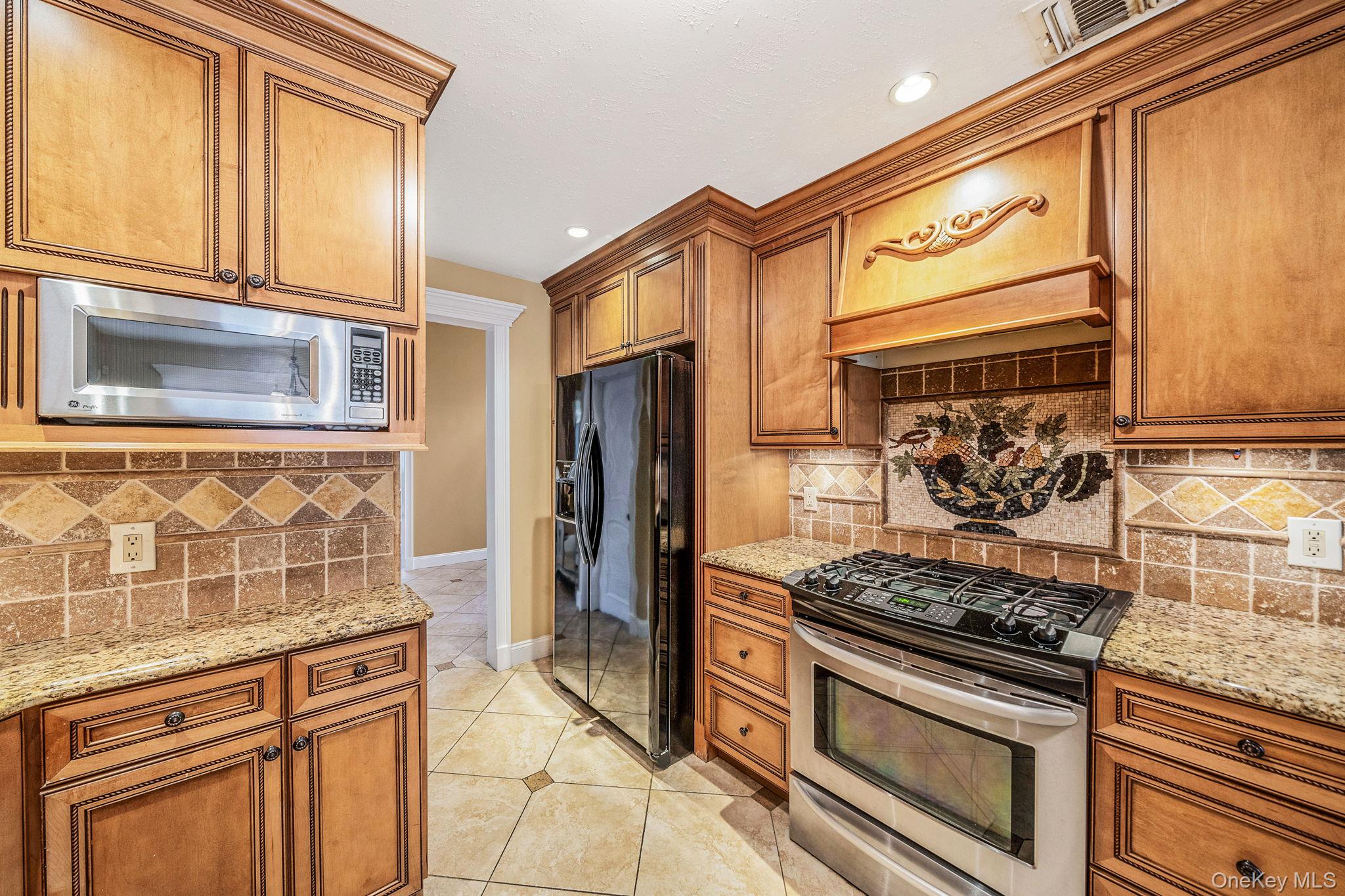 #12 photo, 310 Terry Road, Smithtown , NY 11787