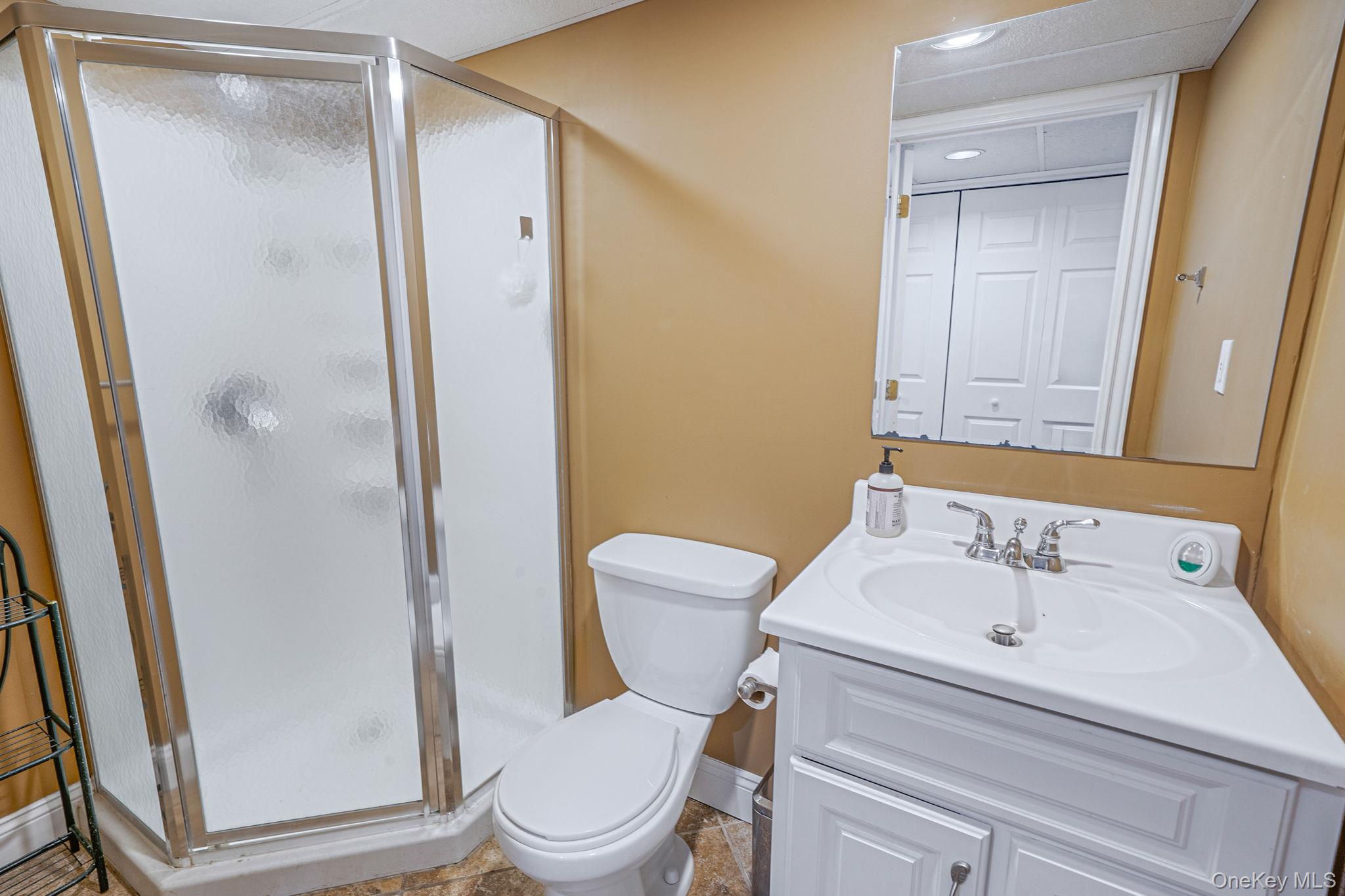 #18 photo, 310 Terry Road, Smithtown , NY 11787