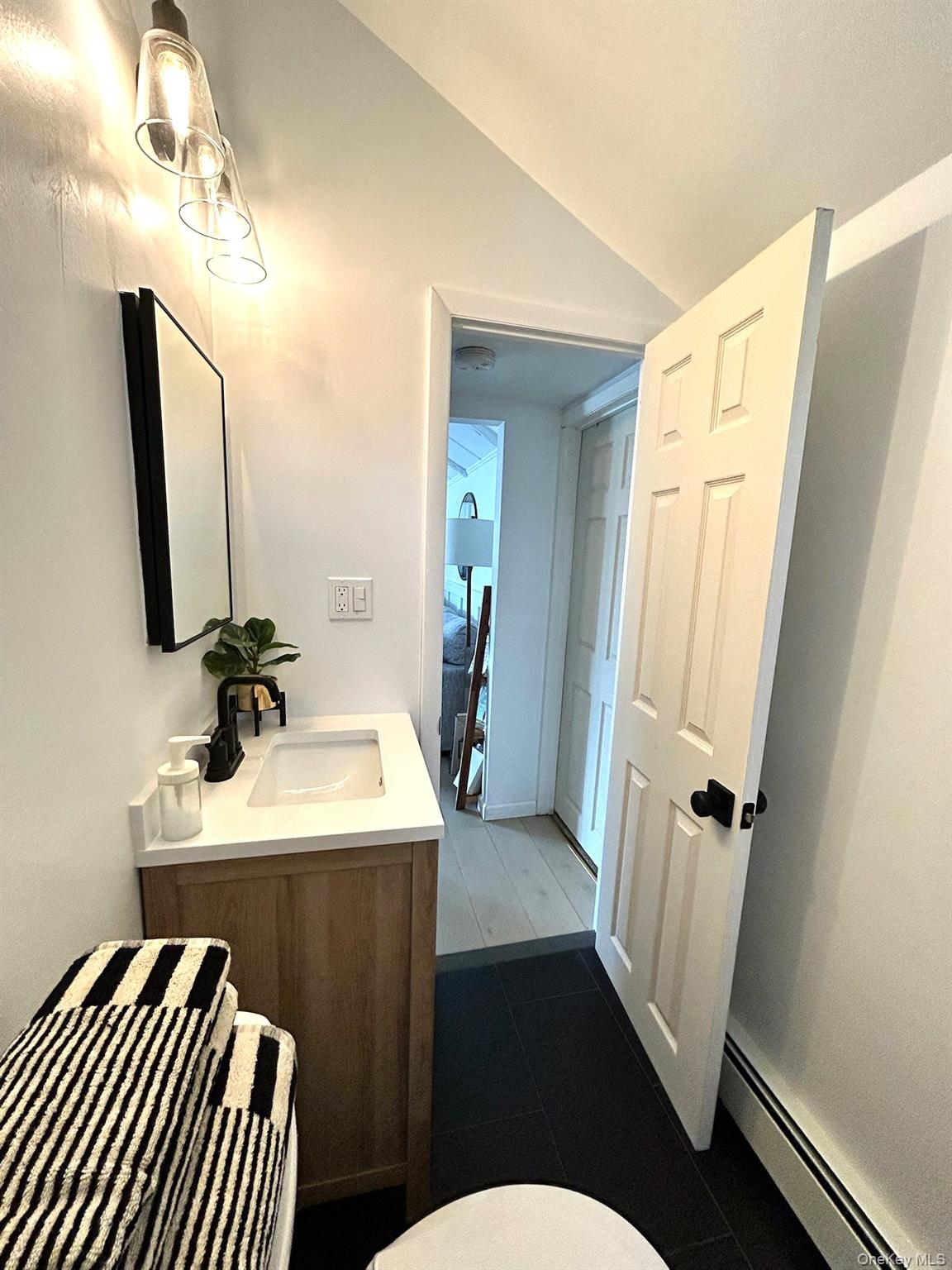 #15 photo, 800 S 6th Street, Lindenhurst , NY 11757