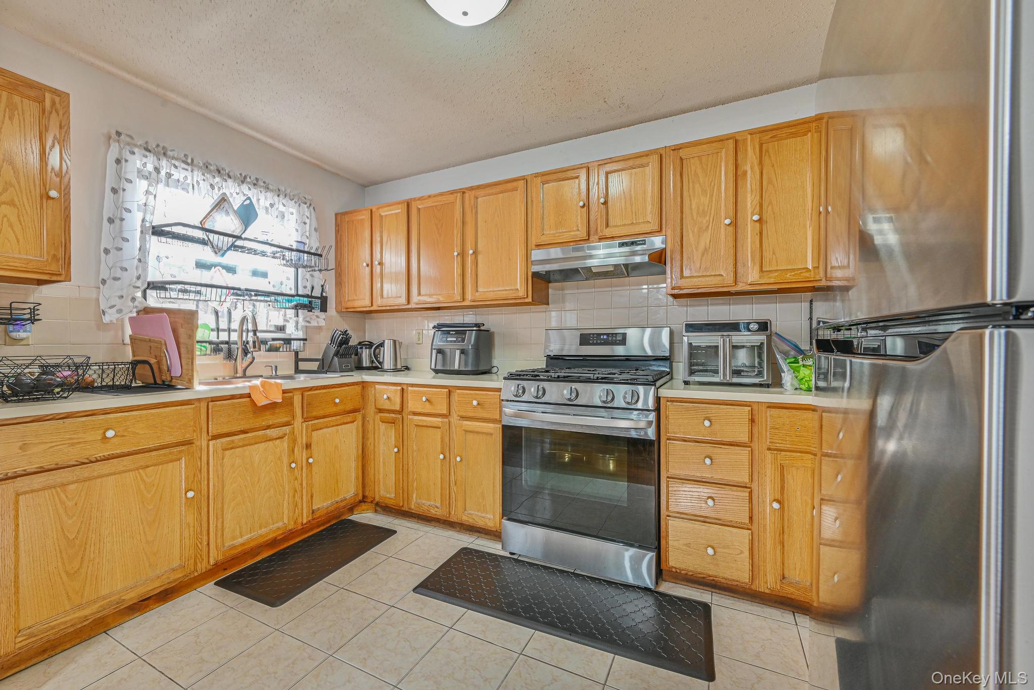 #5 photo, 2087 Union Street, Brooklyn , NY 11212