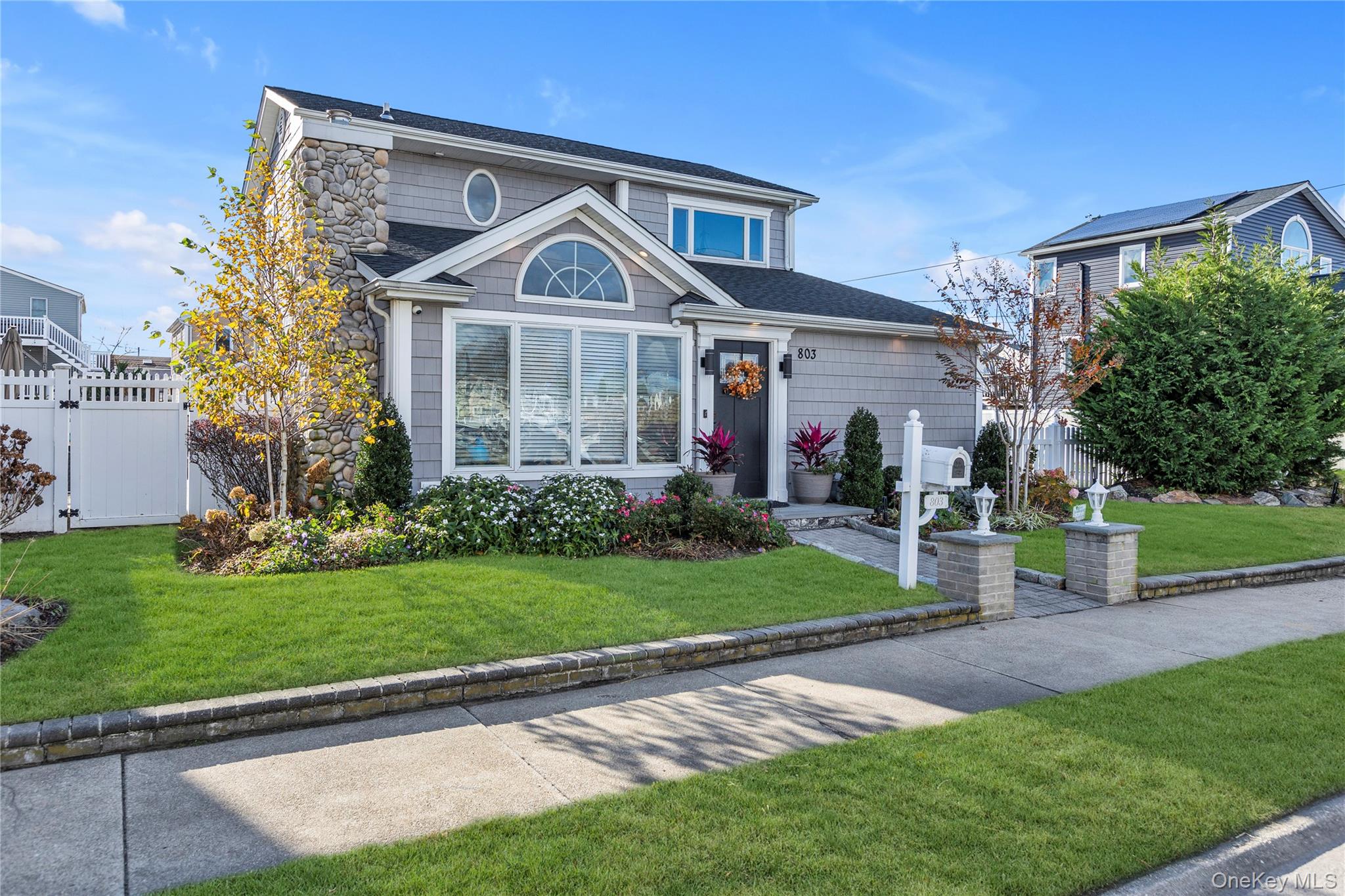 #1 photo, 803 S 7th Street, Lindenhurst , NY 11757