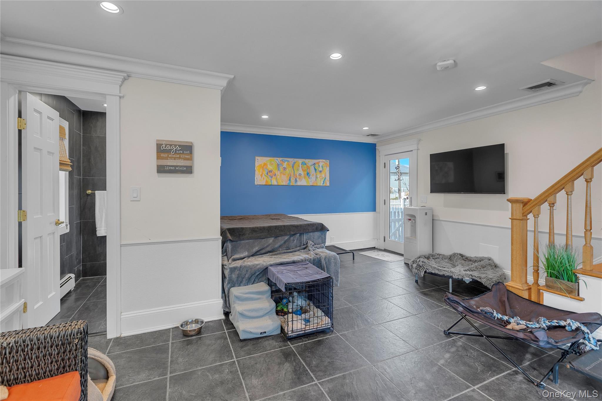 #19 photo, 803 S 7th Street, Lindenhurst , NY 11757