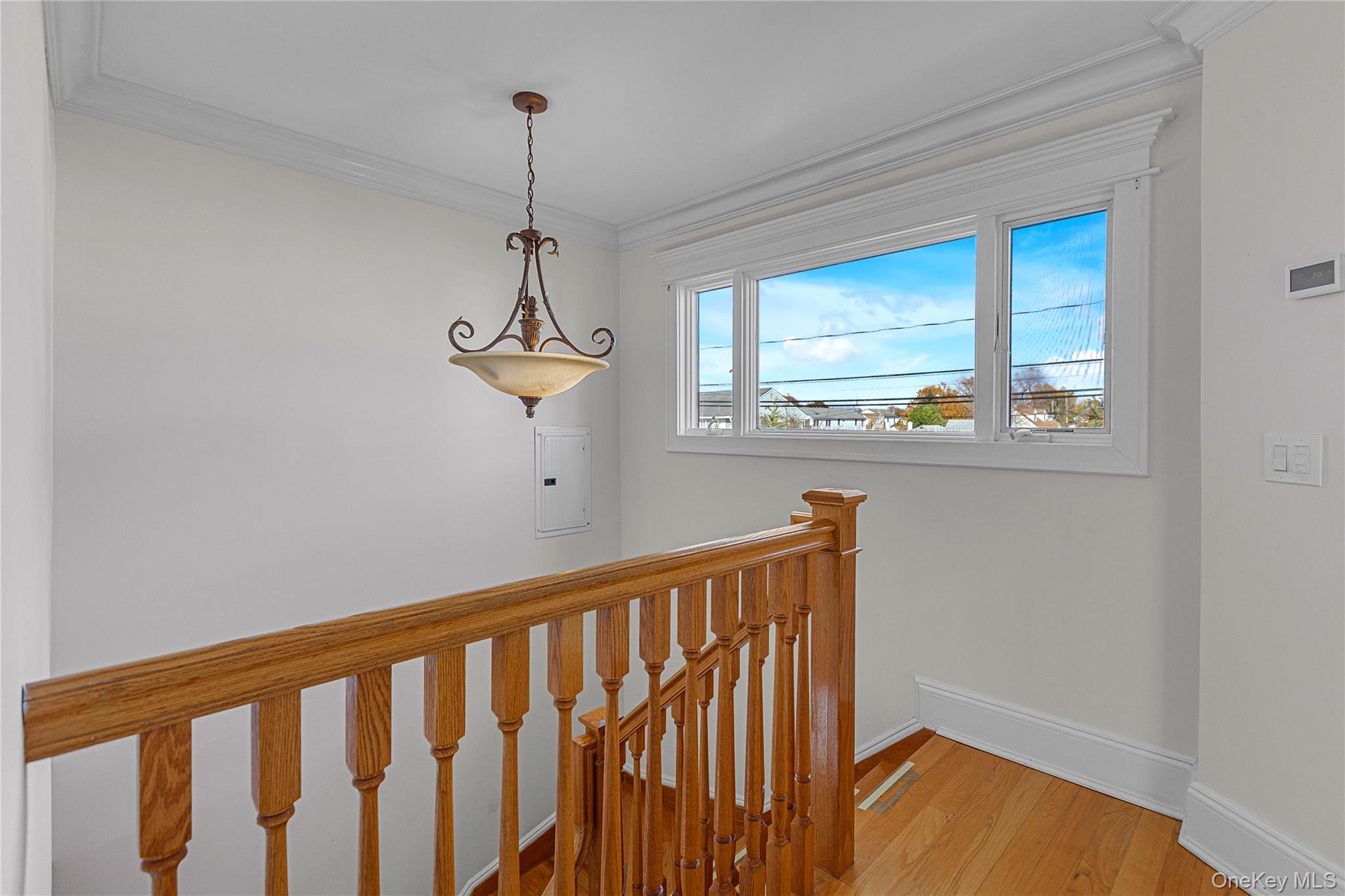 #9 photo, 803 S 7th Street, Lindenhurst , NY 11757