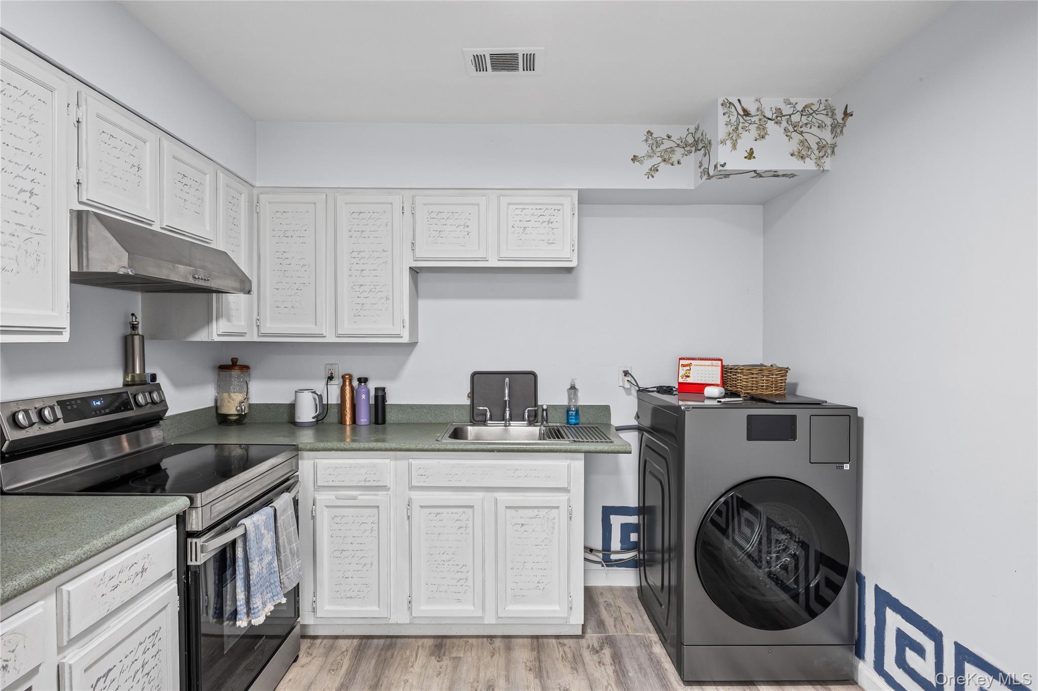 #10 photo, 175 Main Avenue, Wheatley Heights , NY 11798