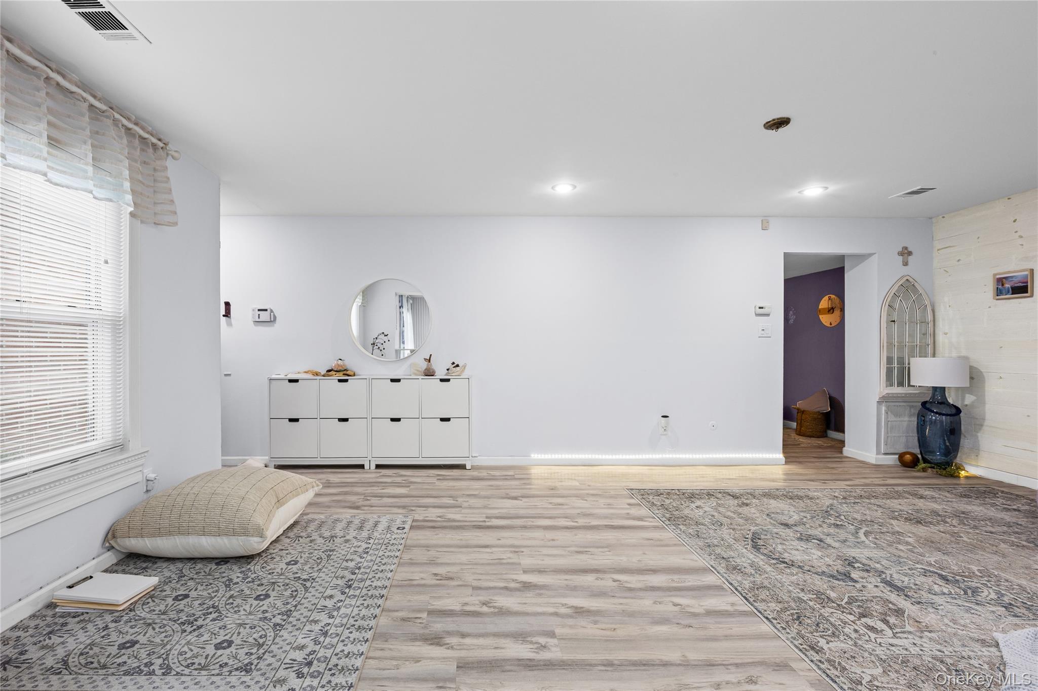 #6 photo, 175 Main Avenue, Wheatley Heights , NY 11798