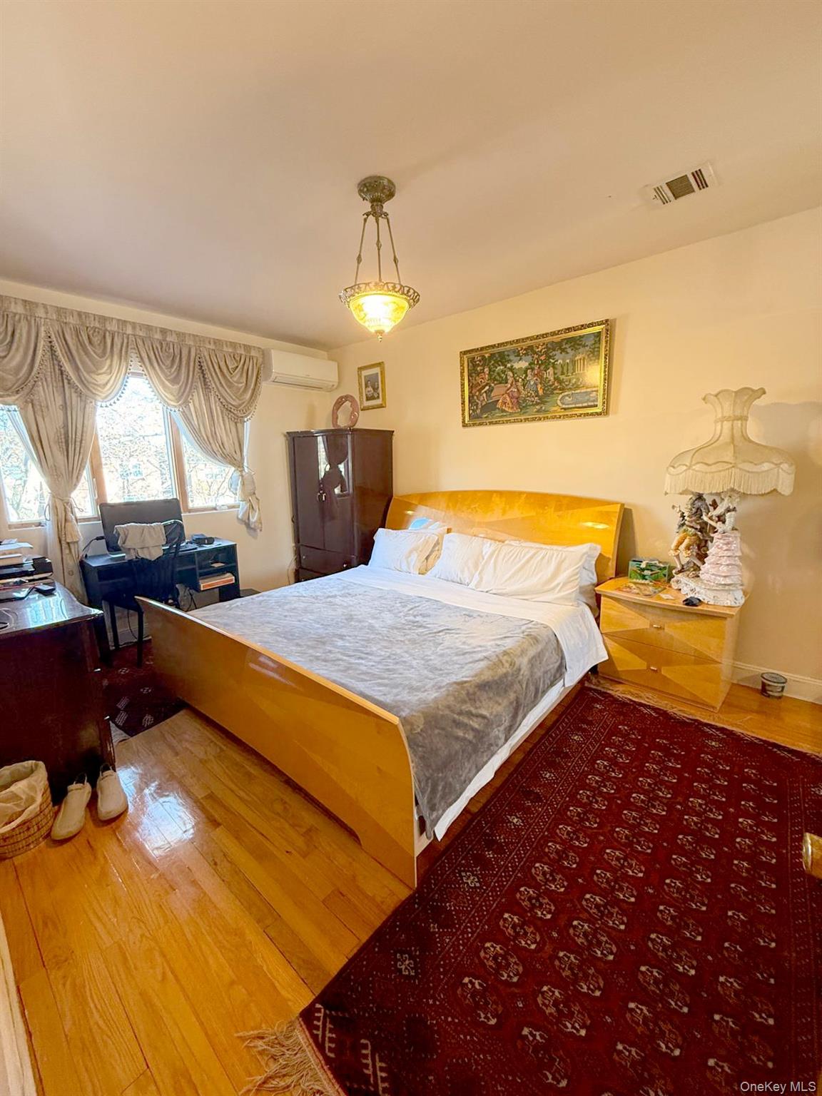 #11 photo, 144-24 Jewel Avenue, Kew Garden Hills , NY 11367