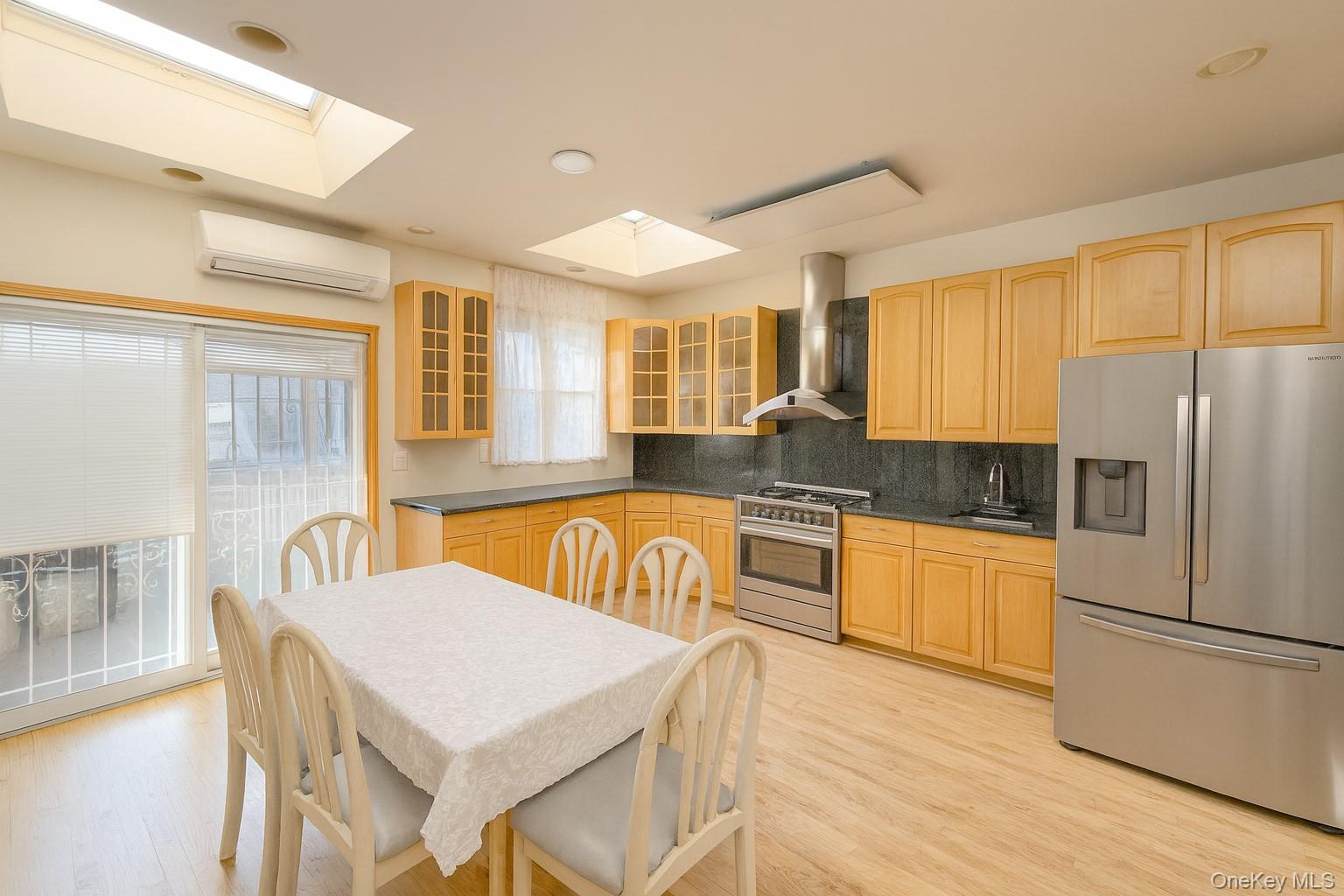 #8 photo, 144-24 Jewel Avenue, Kew Garden Hills , NY 11367