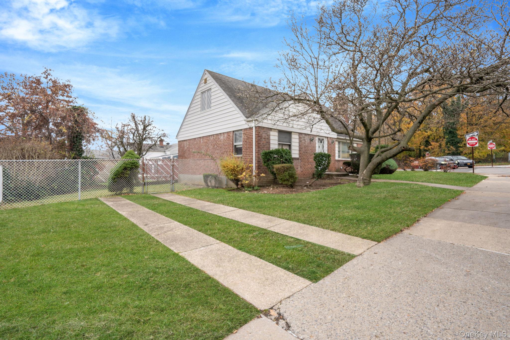 #4 photo, 23106 Union Turnpike, Bellerose Manor , NY 11427