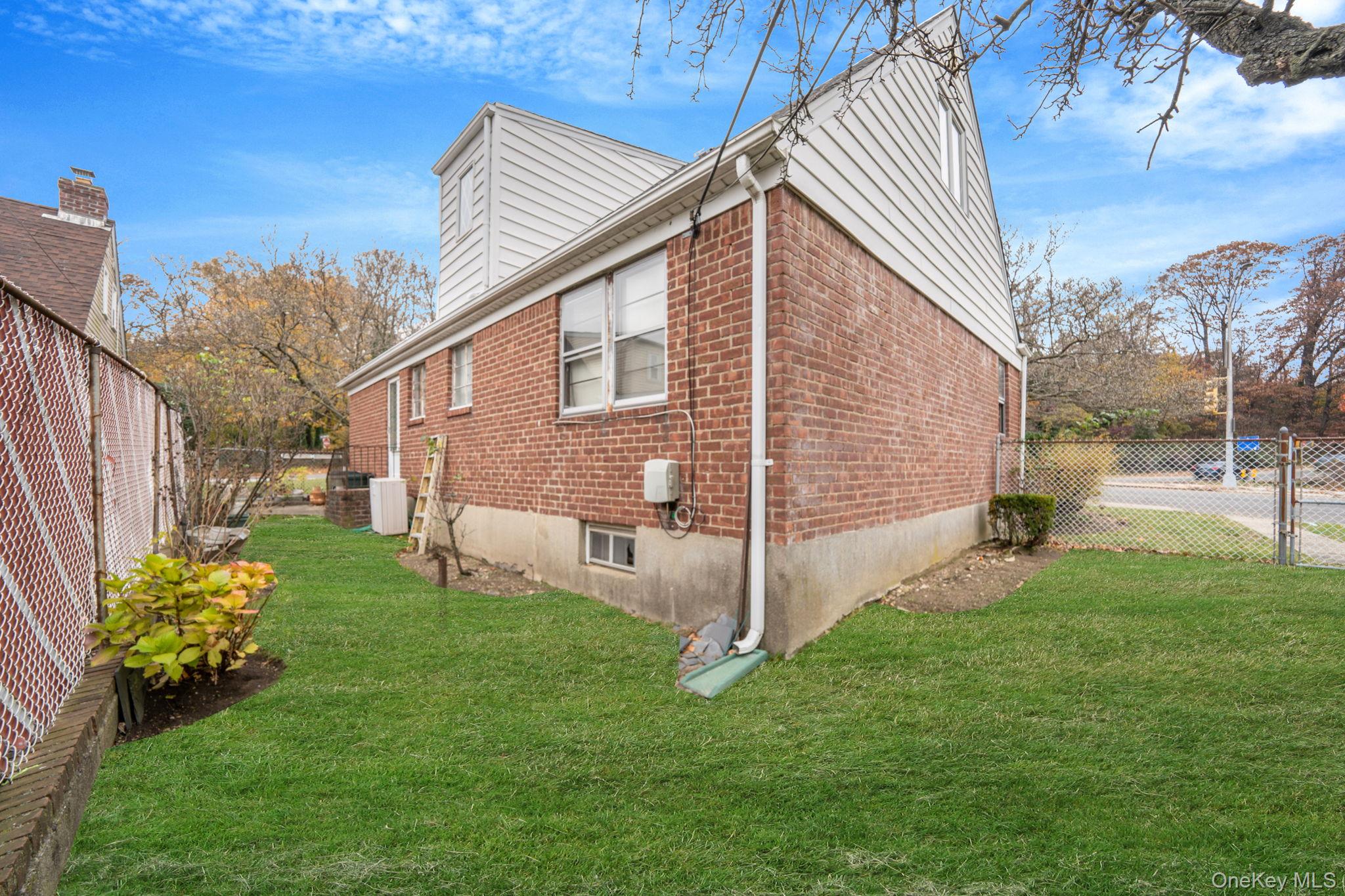 #6 photo, 23106 Union Turnpike, Bellerose Manor , NY 11427