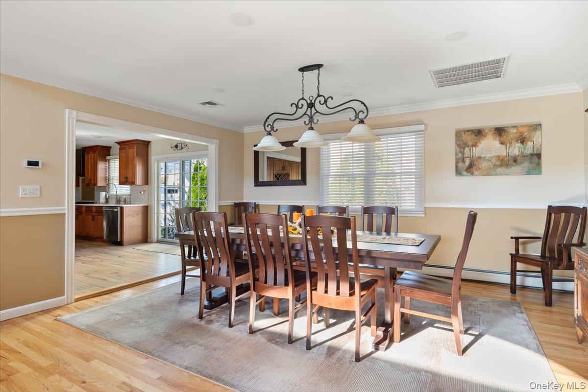 #10 photo, 194 Newark Street, Lindenhurst , NY 11757