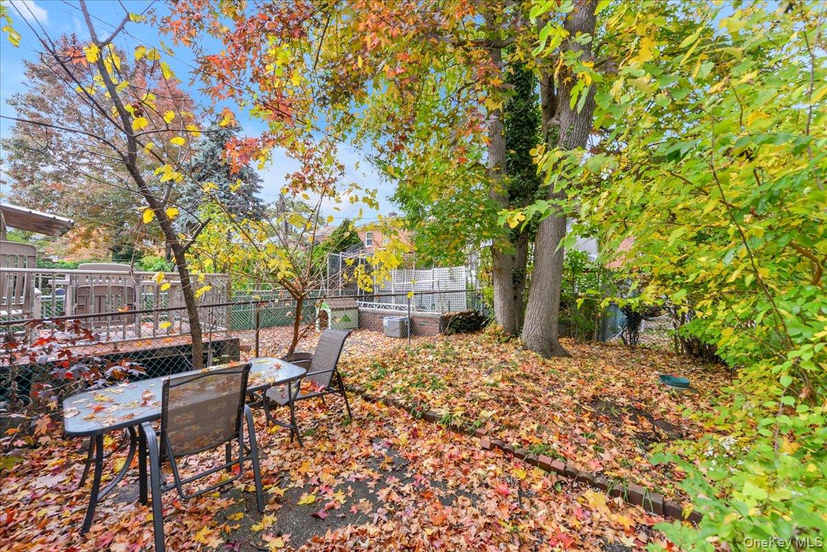 #18 photo, 195-31 39 Avenue, Flushing , NY 11358