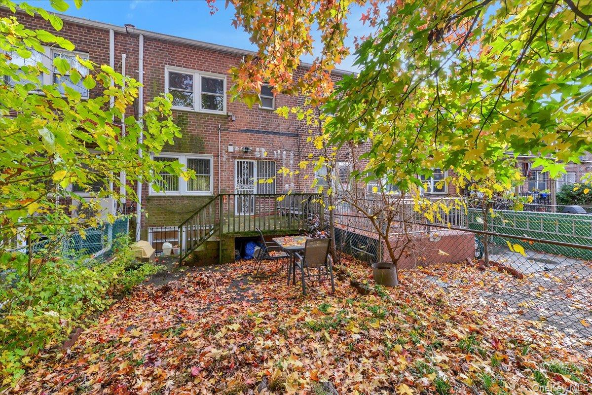 #19 photo, 195-31 39 Avenue, Flushing , NY 11358