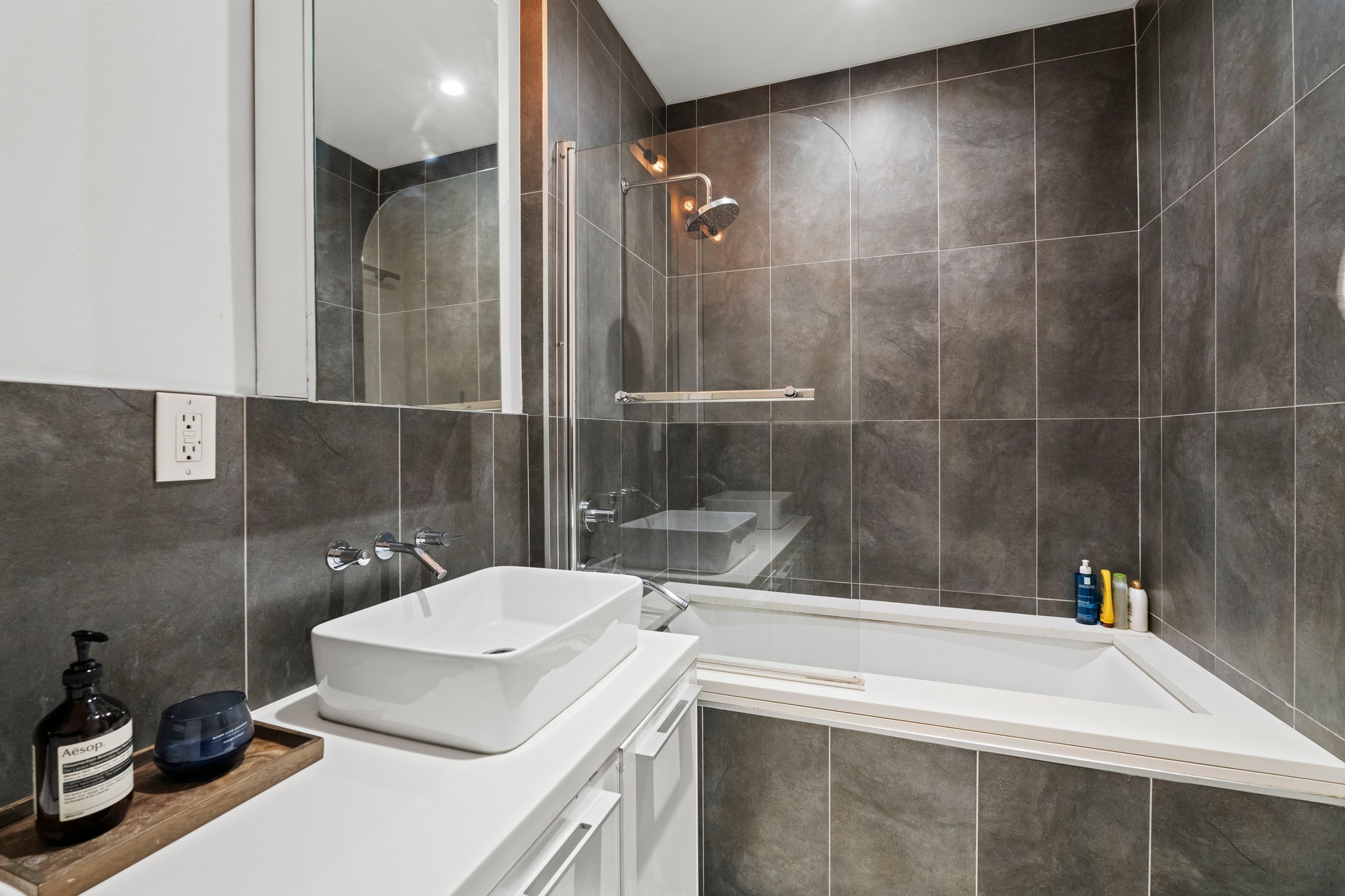 #8 photo, Brooklyn, Williamsburg , NY 11249