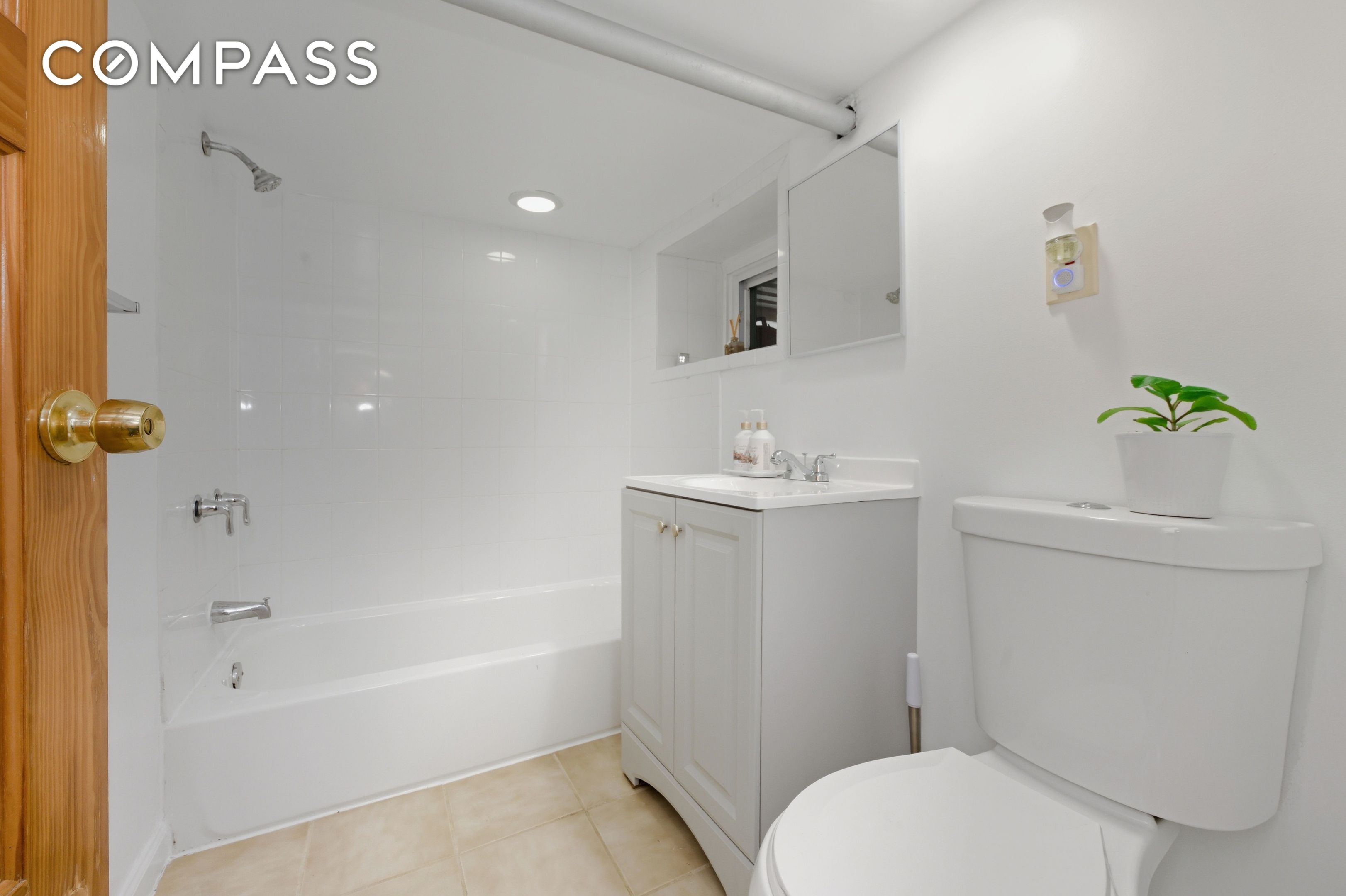 #13 photo, South Jamaica, South Jamaica , NY 11434