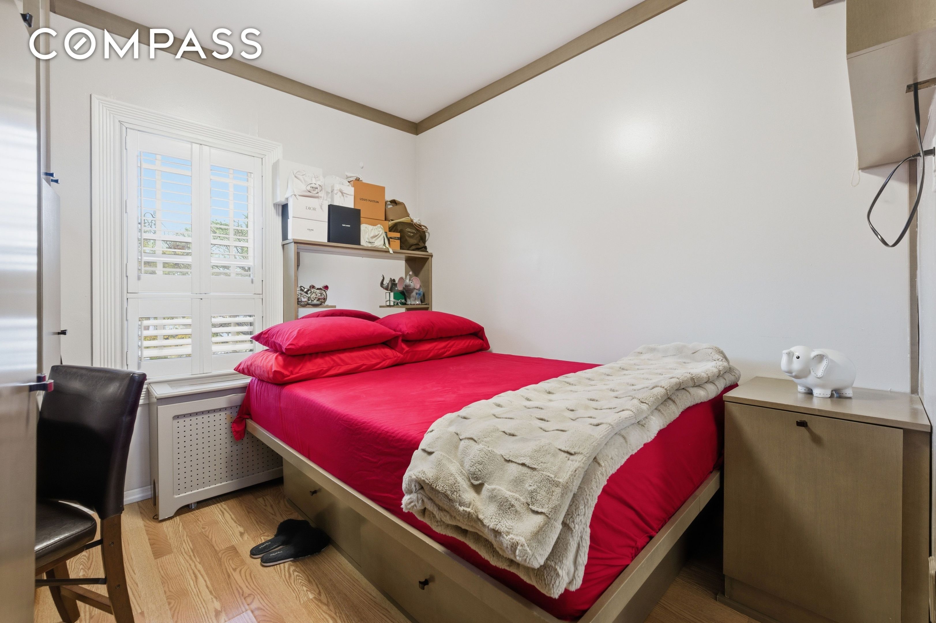 #8 photo, South Jamaica, South Jamaica , NY 11434